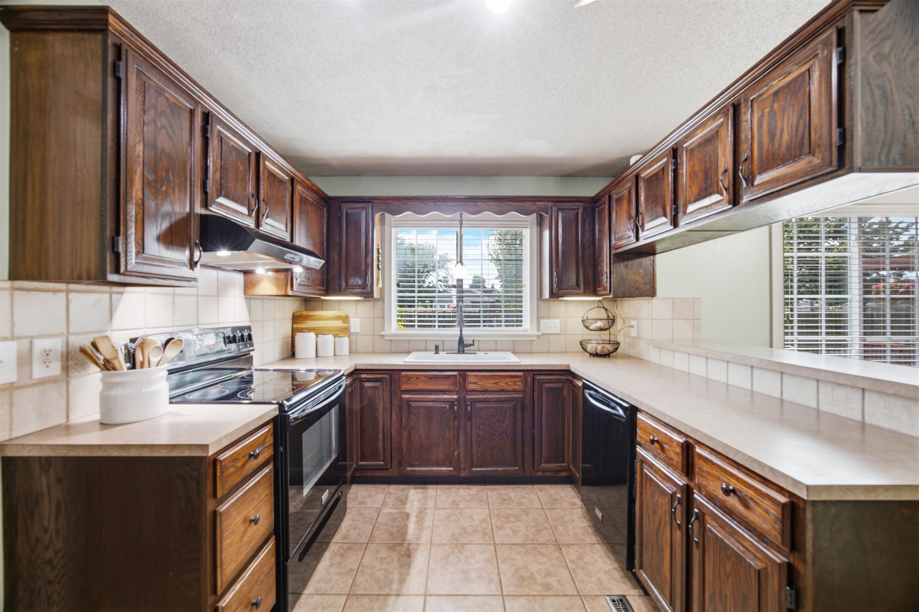 11519 W 14th Cir N Property Photo 6