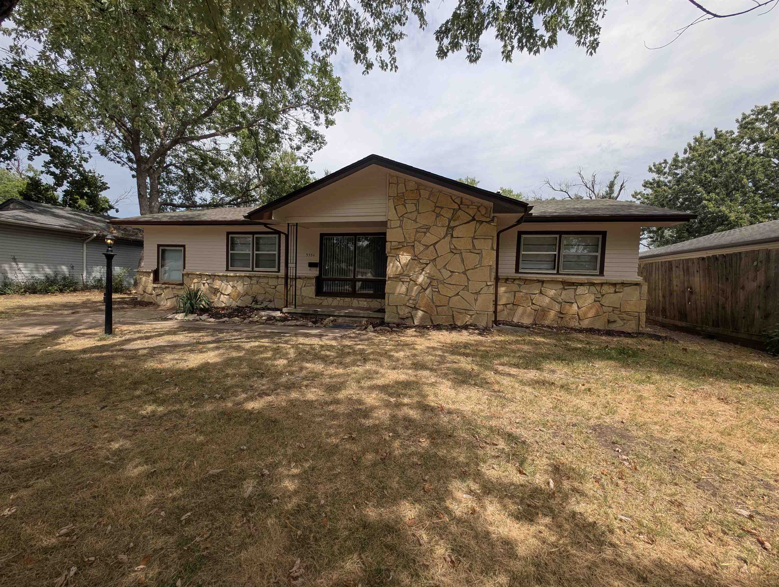 3350 S Hiram St Property Photo