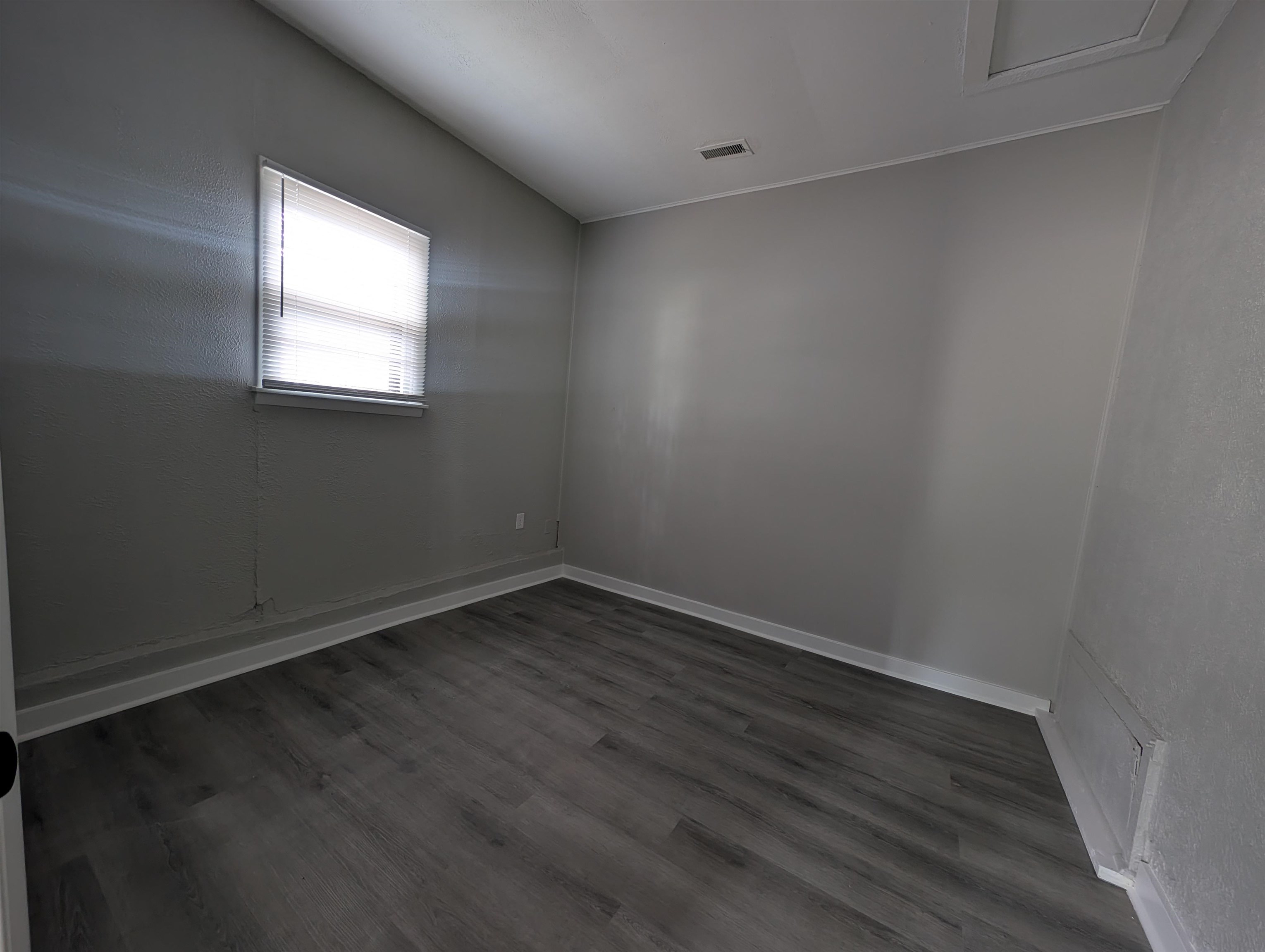 3350 S Hiram St Property Photo 9