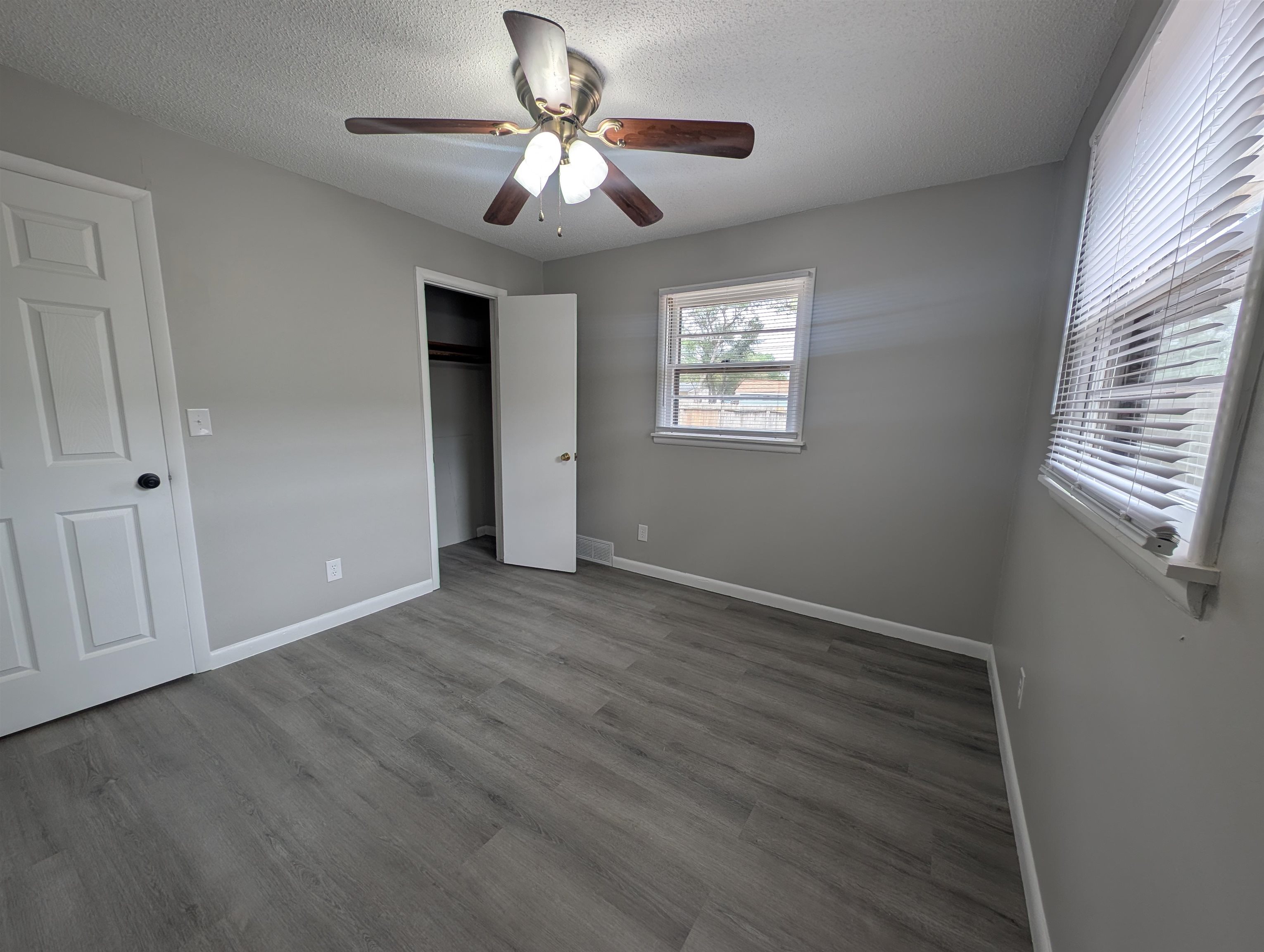 3350 S Hiram St Property Photo 11