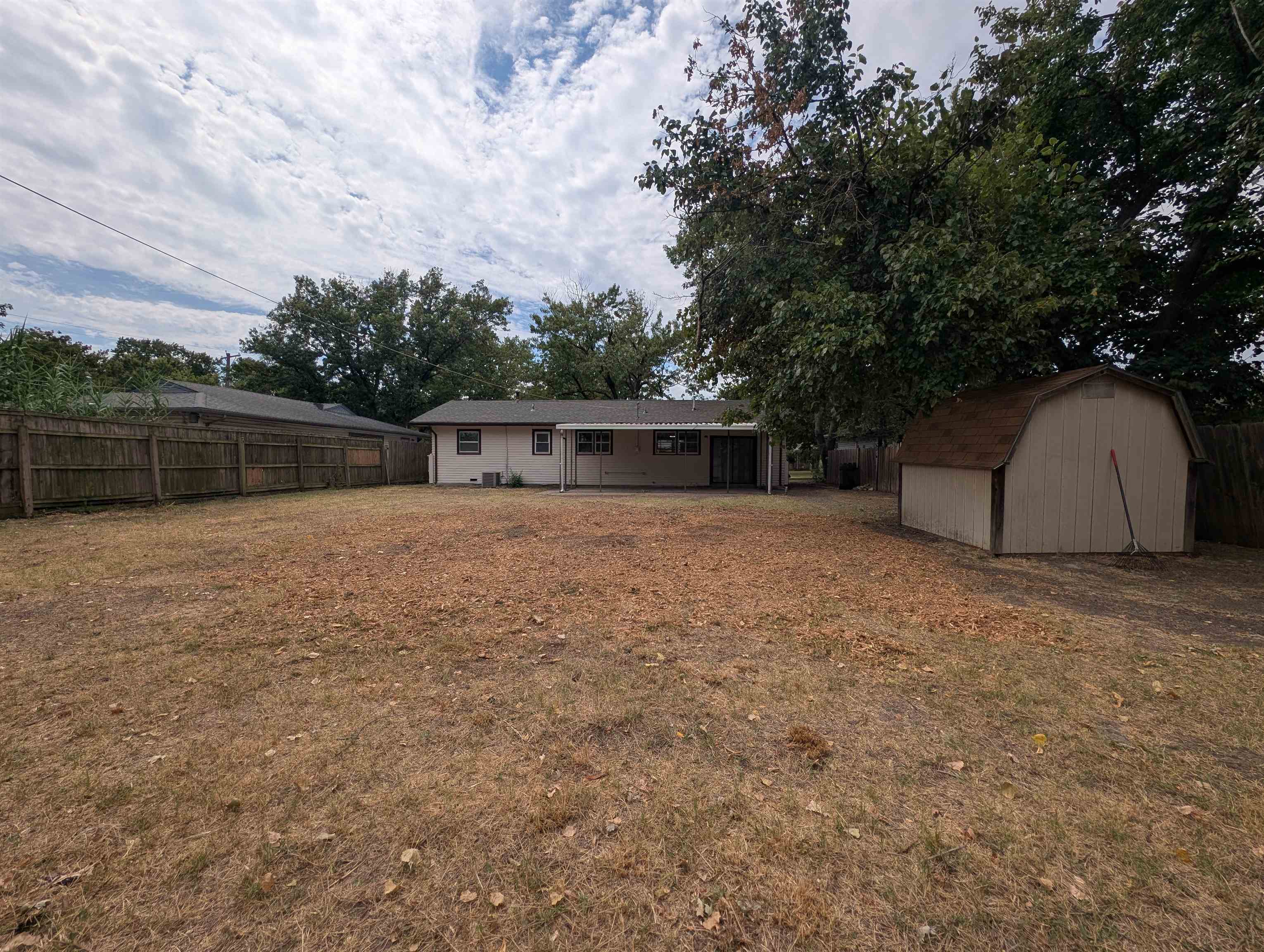 3350 S Hiram St Property Photo 16