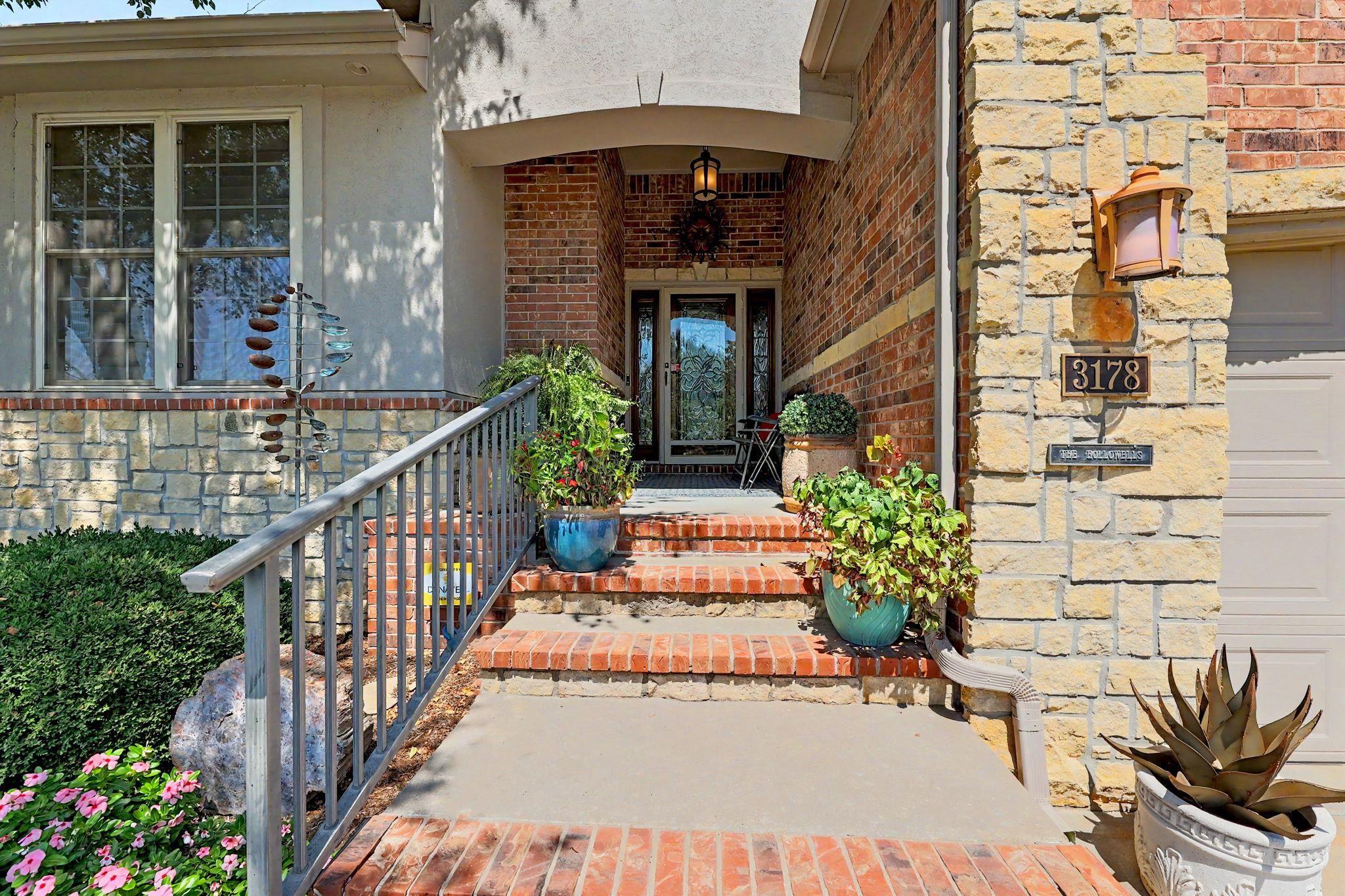 3178 N Lake Ridge Ct Property Photo 2