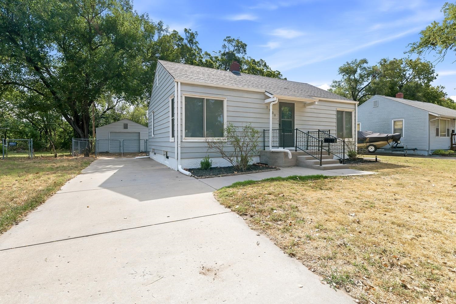 2130 S Victoria St Property Photo 1