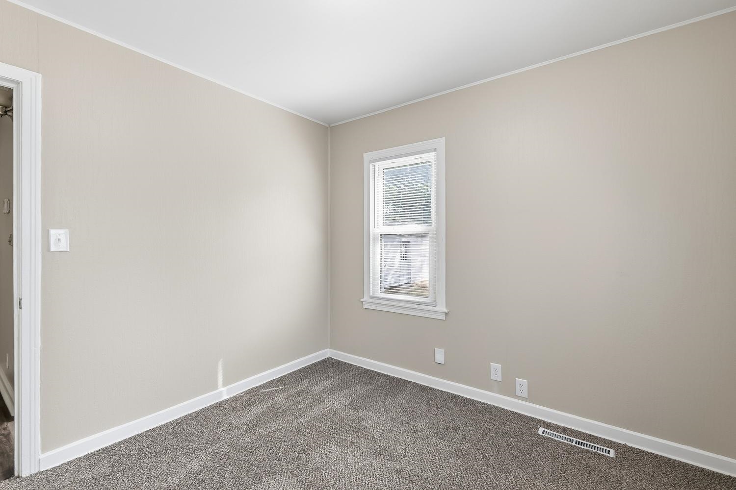 2130 S Victoria St Property Photo 18