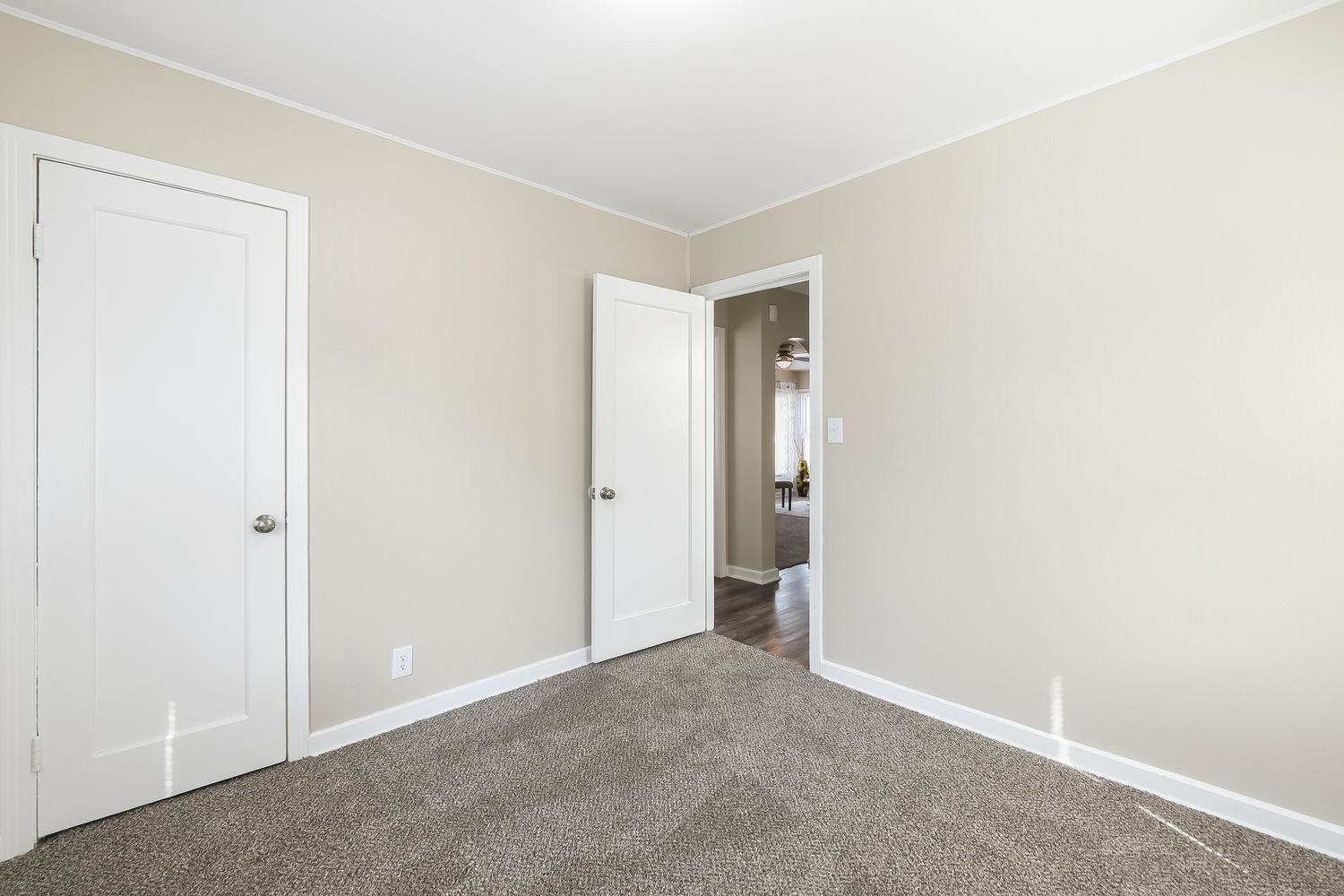 2130 S Victoria St Property Photo 20