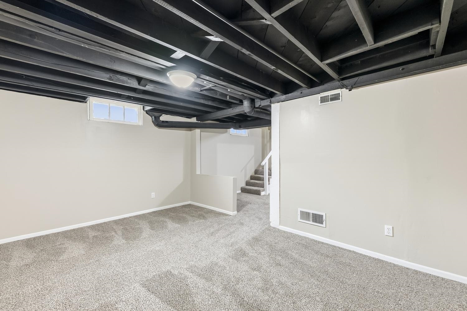 2130 S Victoria St Property Photo 22