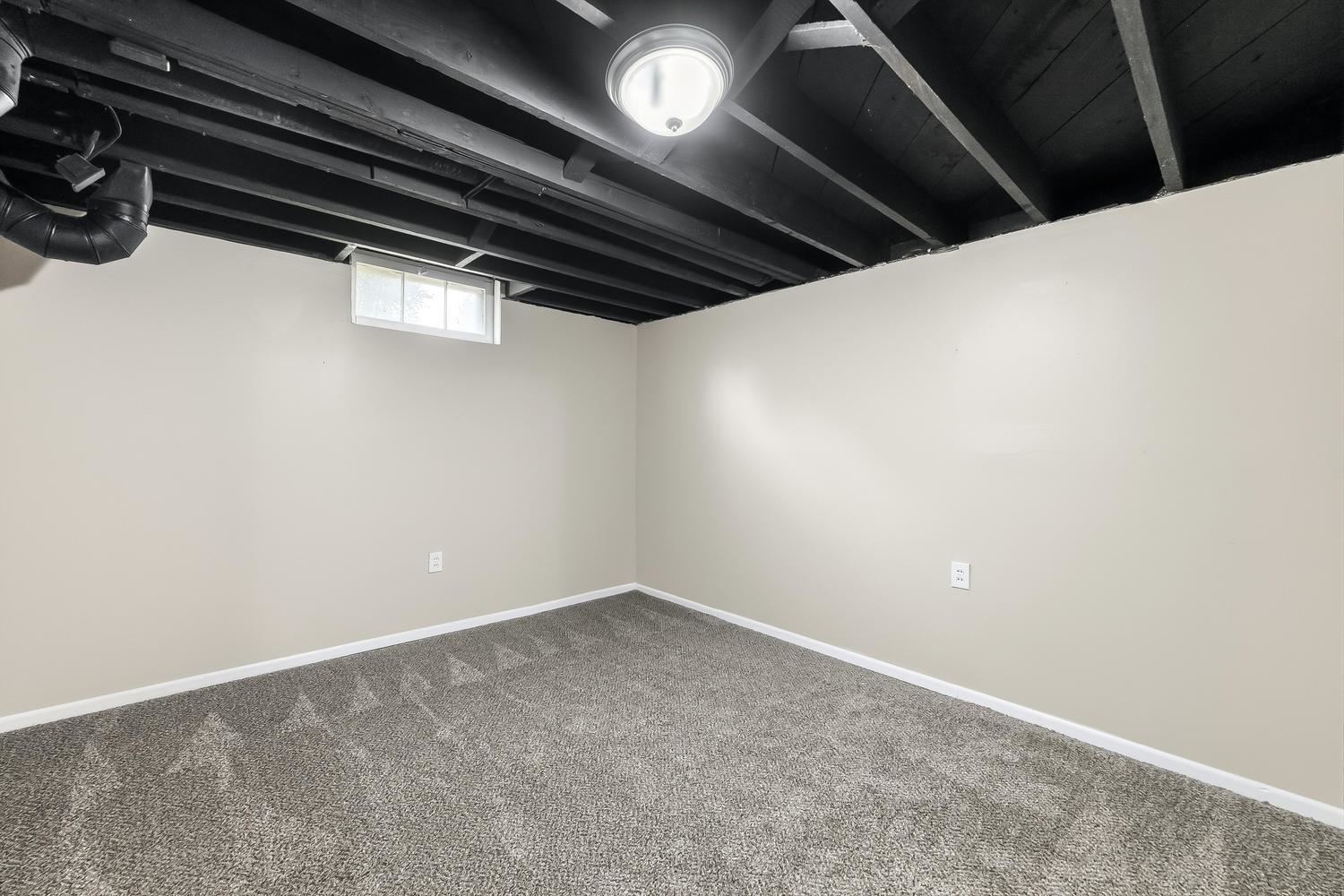 2130 S Victoria St Property Photo 23