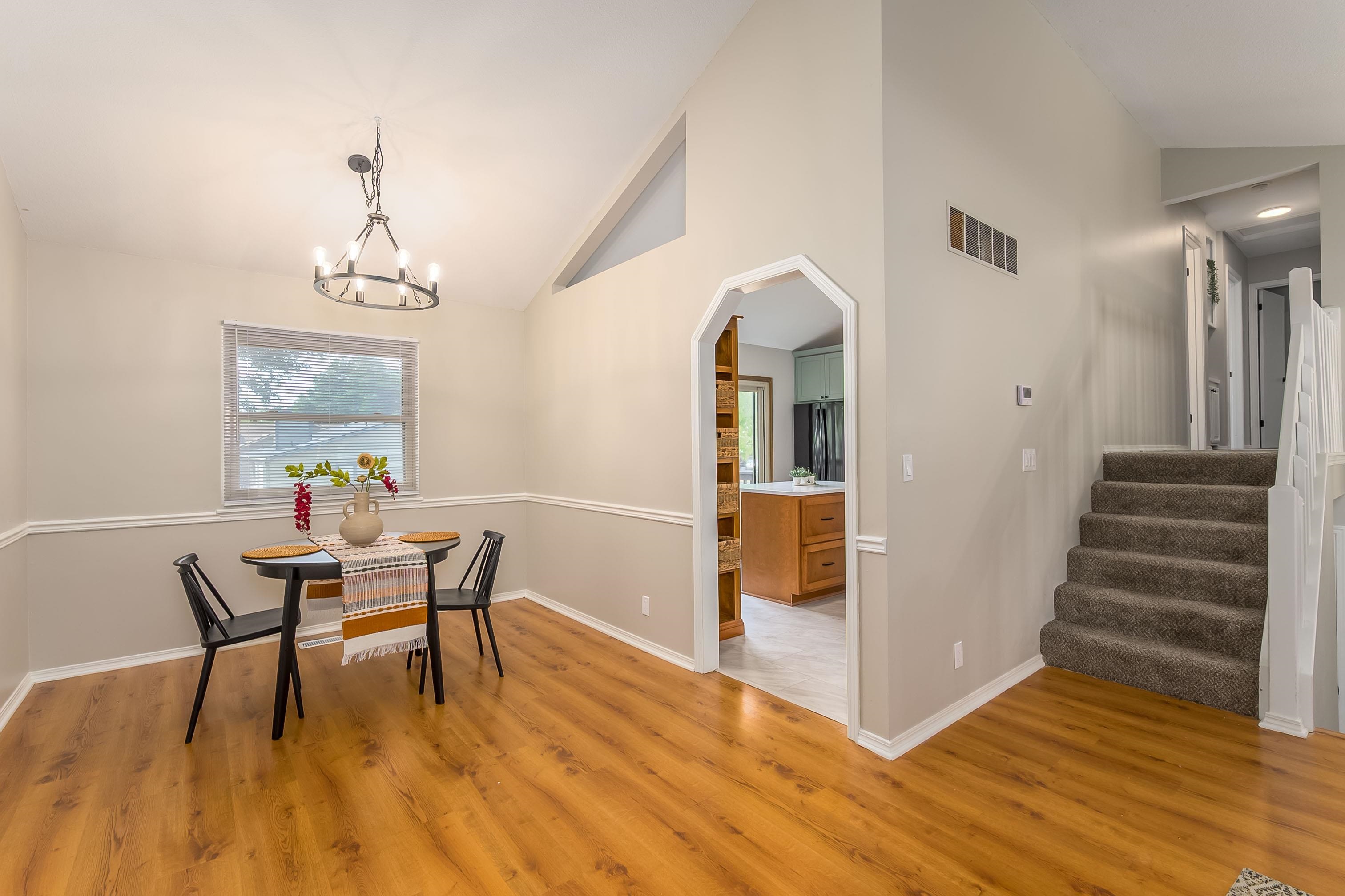 255 N Parkdale St Property Photo 10