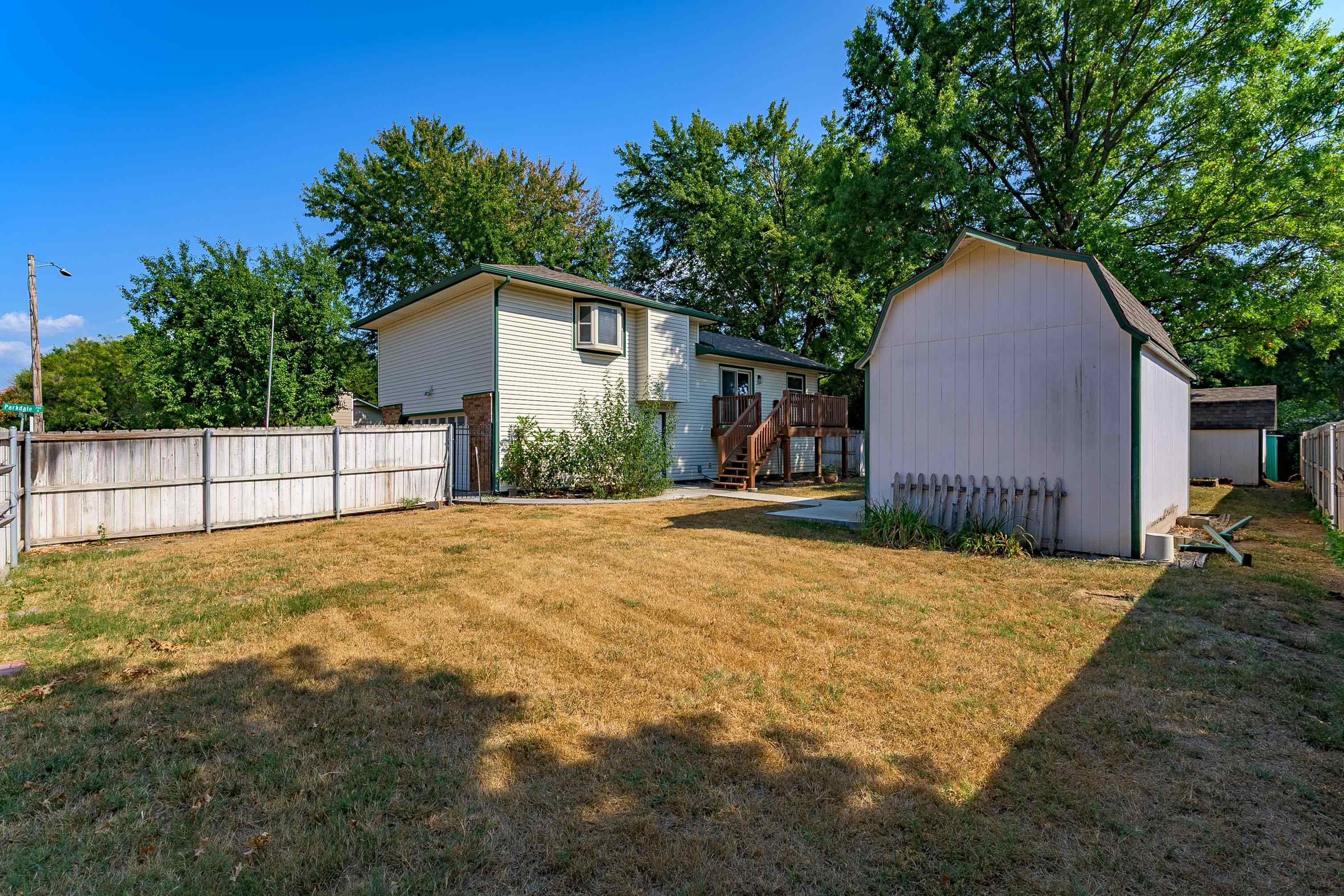 255 N Parkdale St Property Photo 34