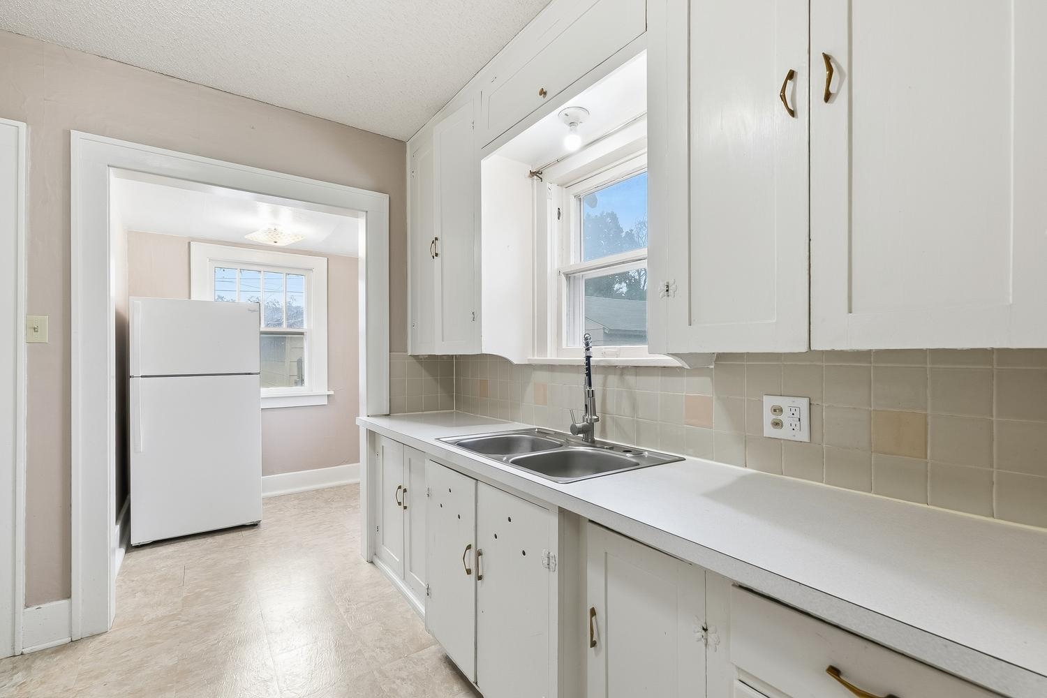 1130 S Pattie St Property Photo 10