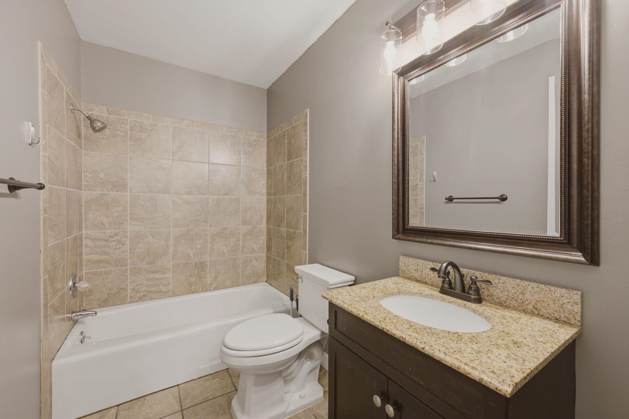 1324 N Crestline St Property Photo 19