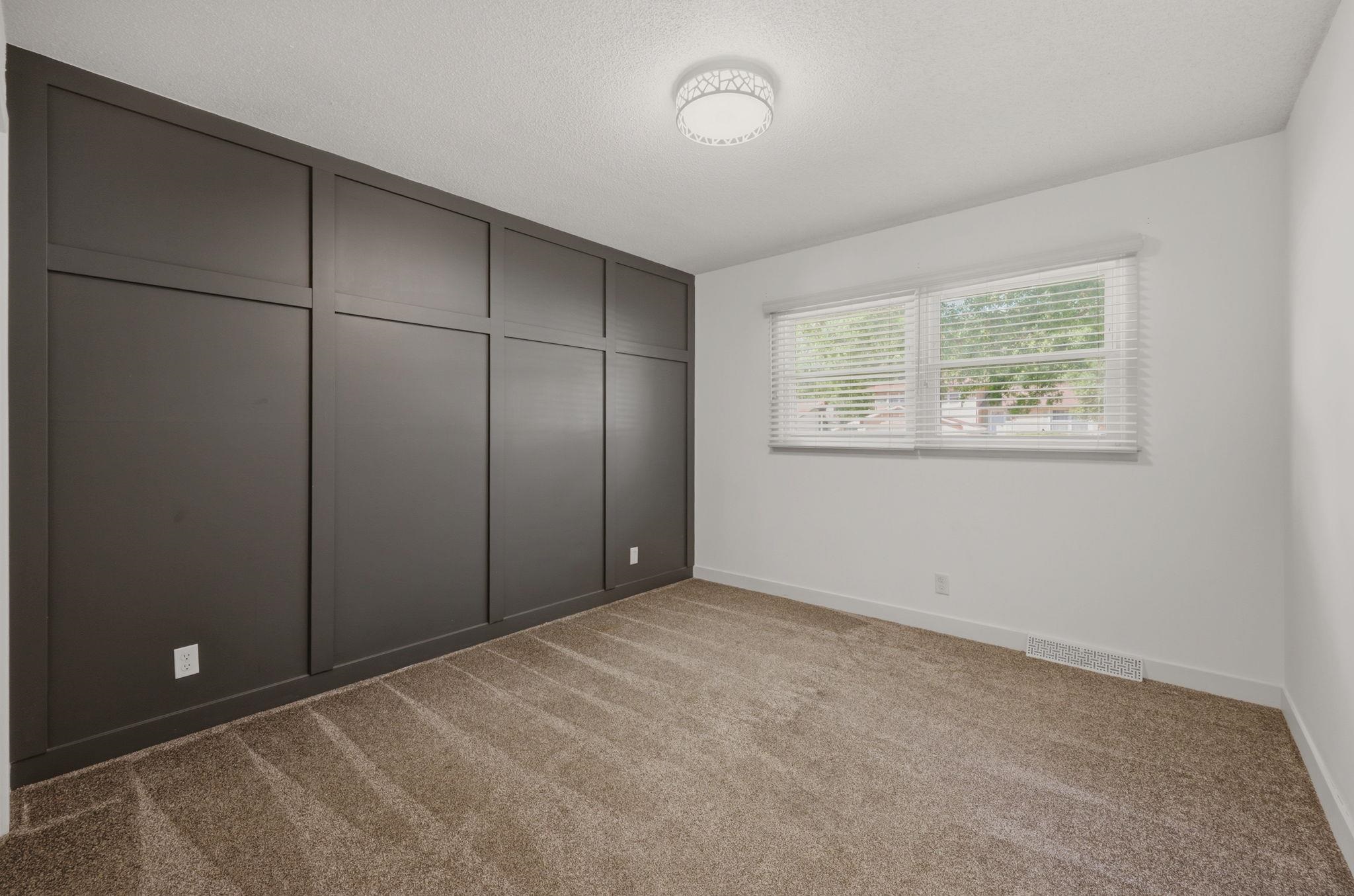 1324 N Crestline St Property Photo 20