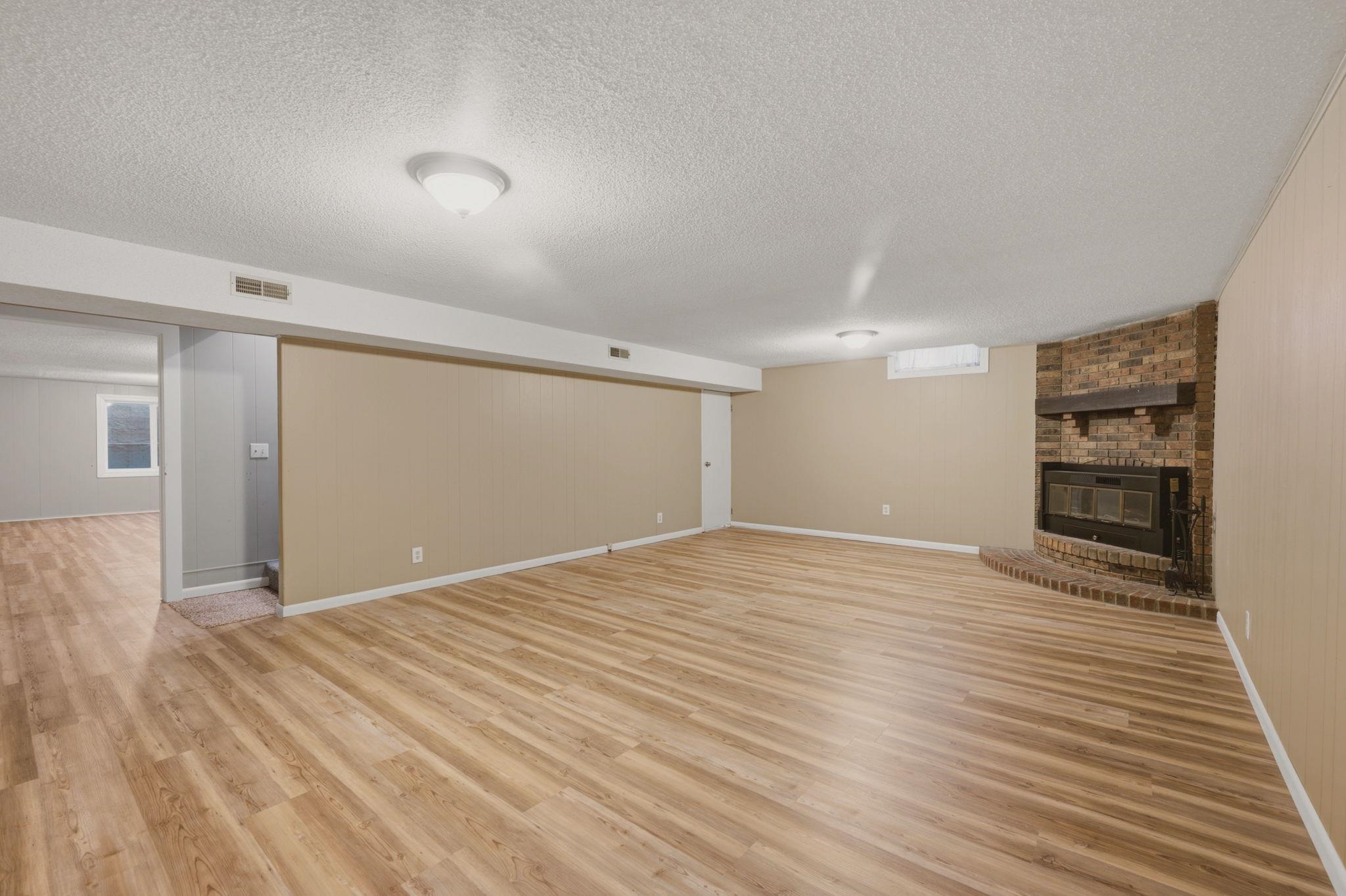 1324 N Crestline St Property Photo 21