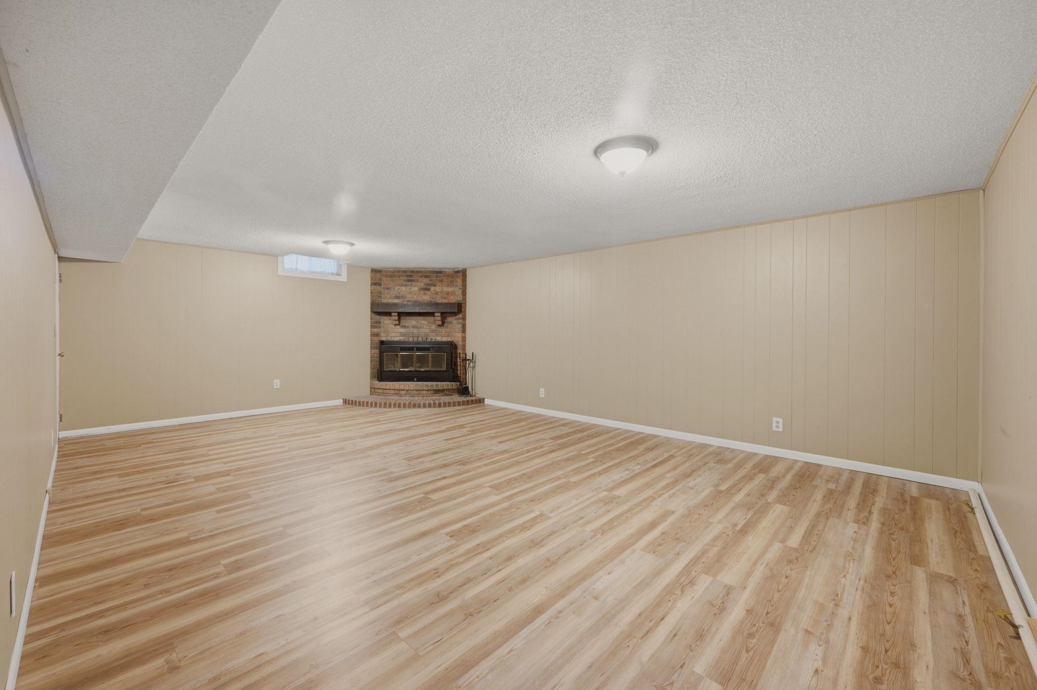1324 N Crestline St Property Photo 22