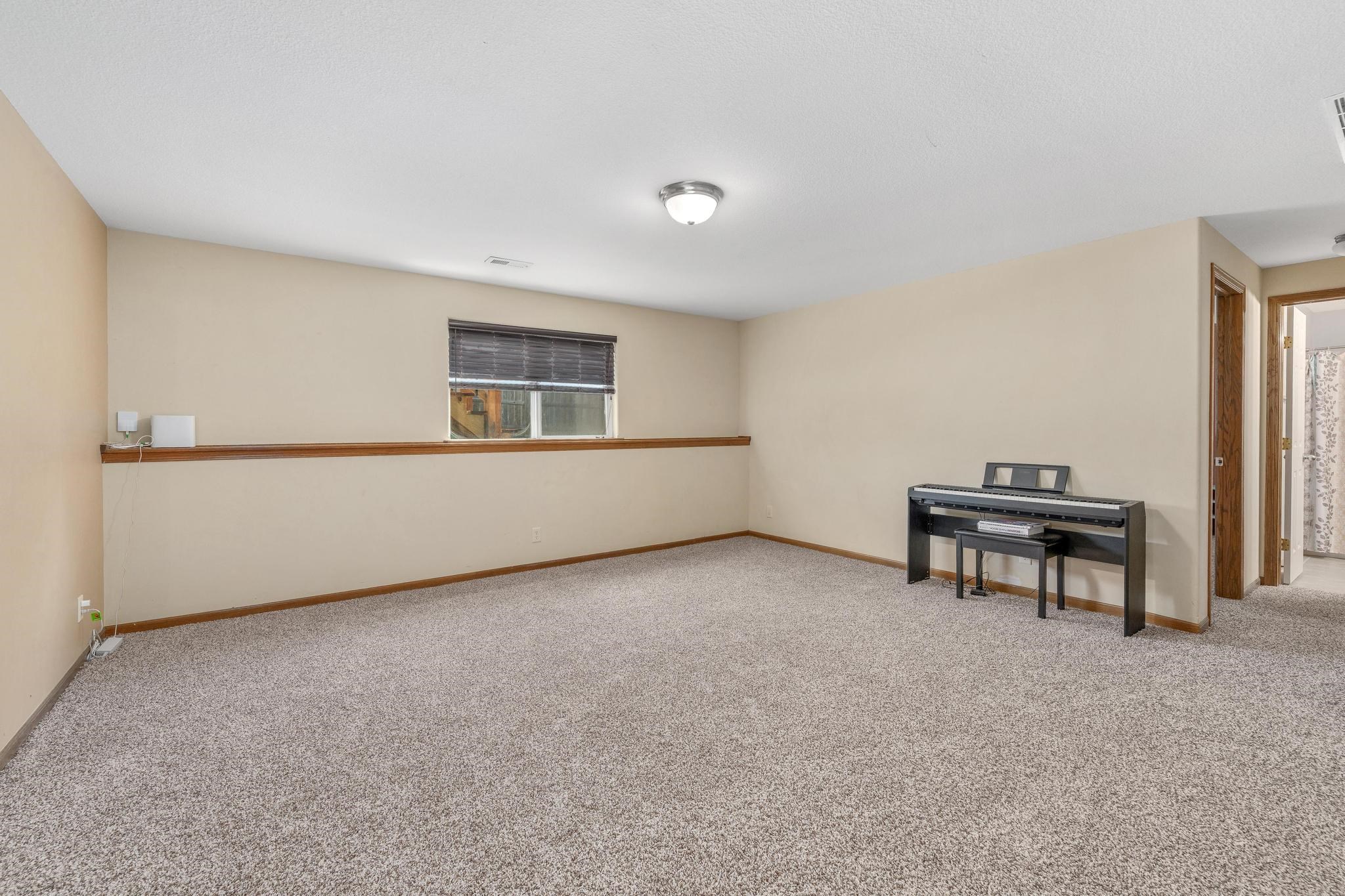 14326 E Hawthorne St Property Photo 27
