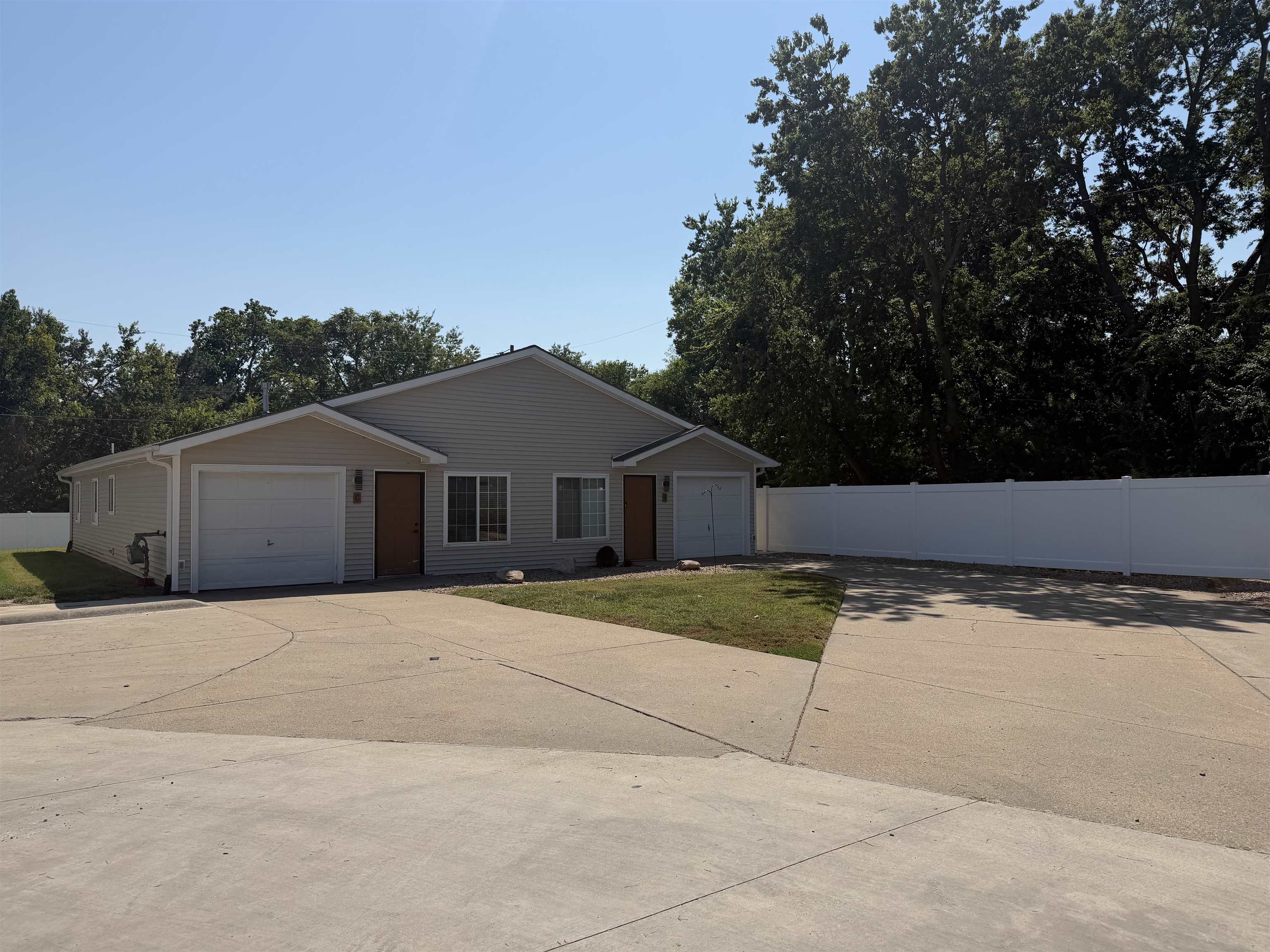 126 S Ohio St A-p Property Photo 7