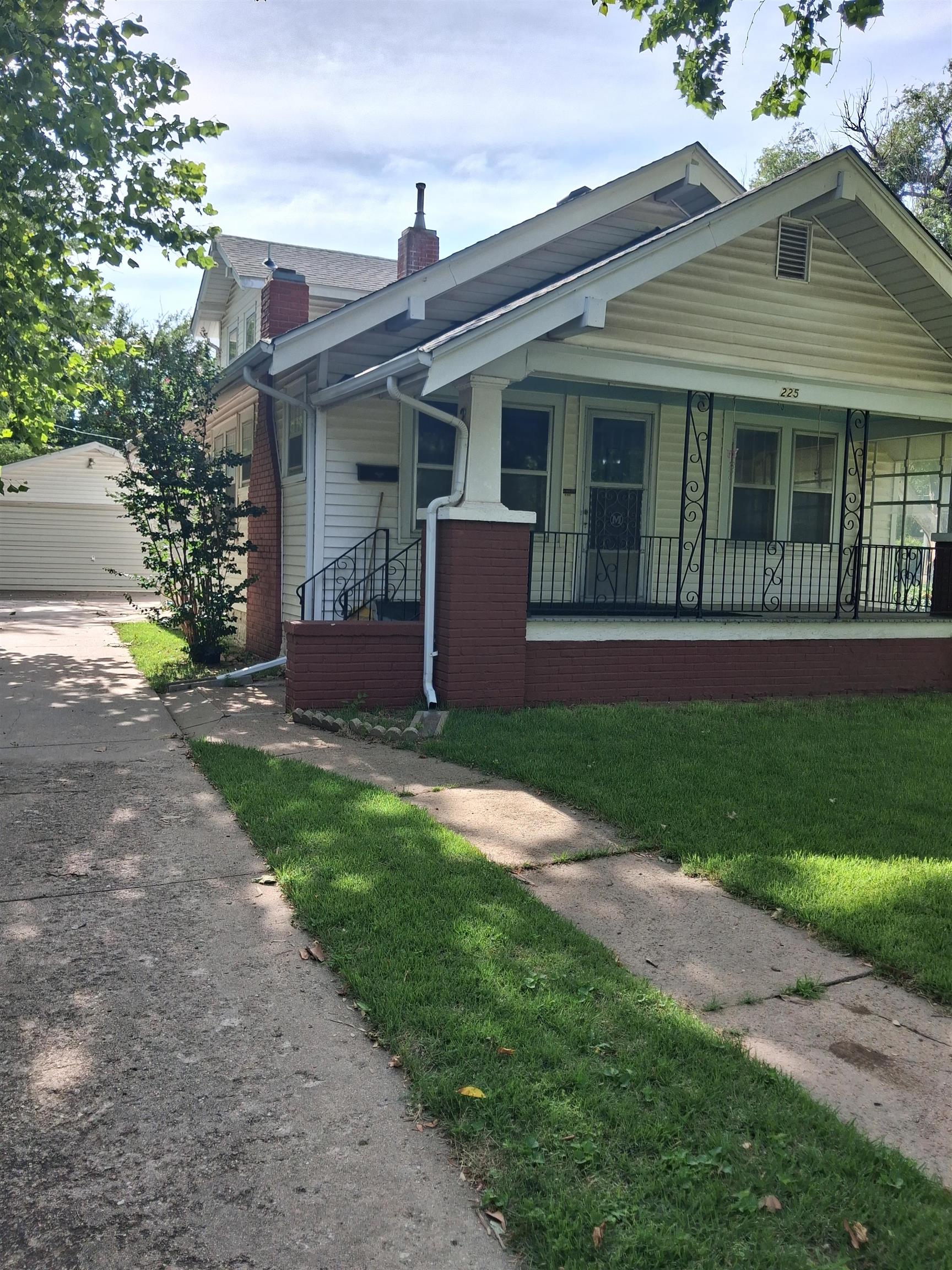 225 N St. Clair Ave. Property Photo 2