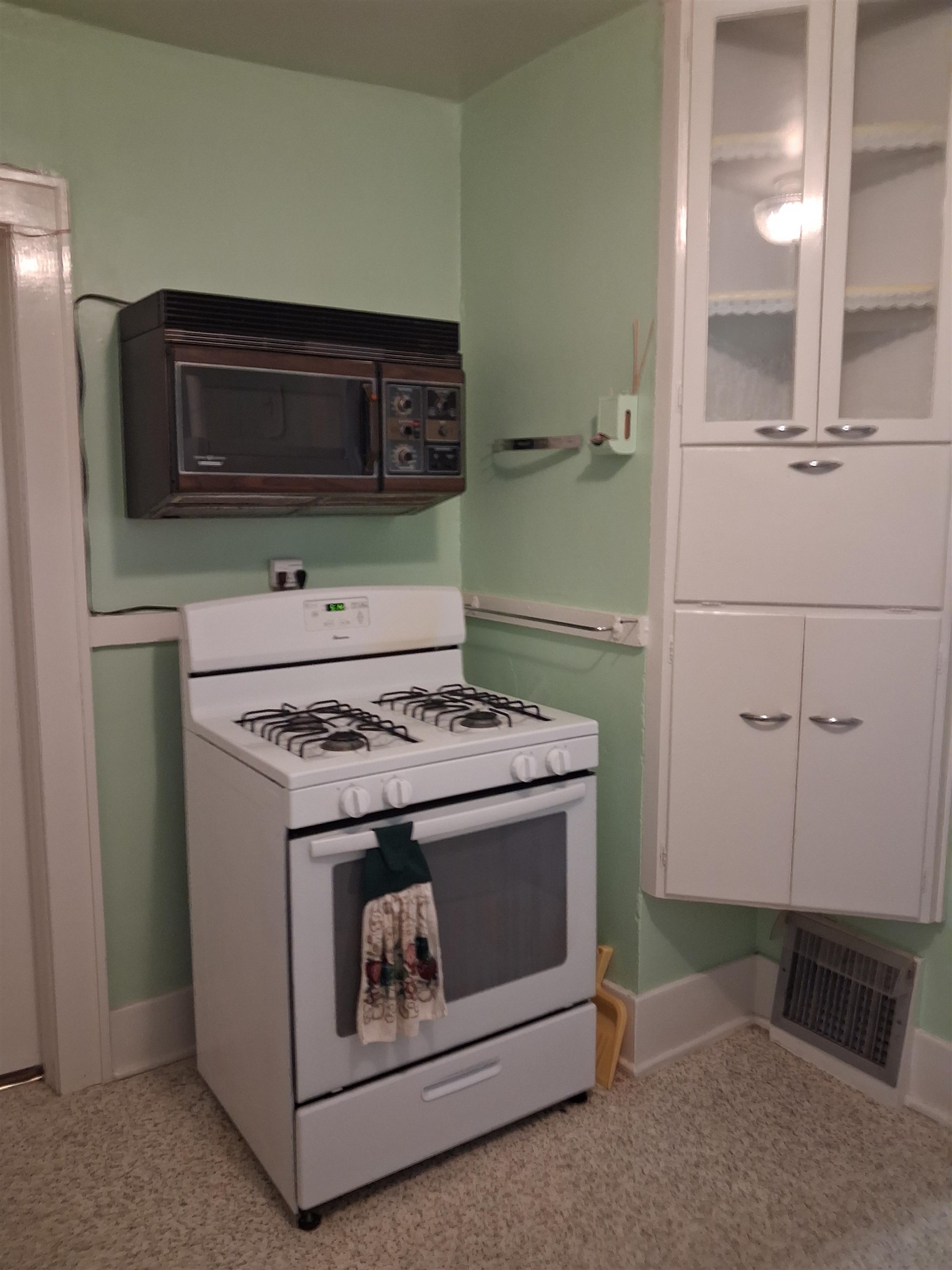 225 N St. Clair Ave. Property Photo 8