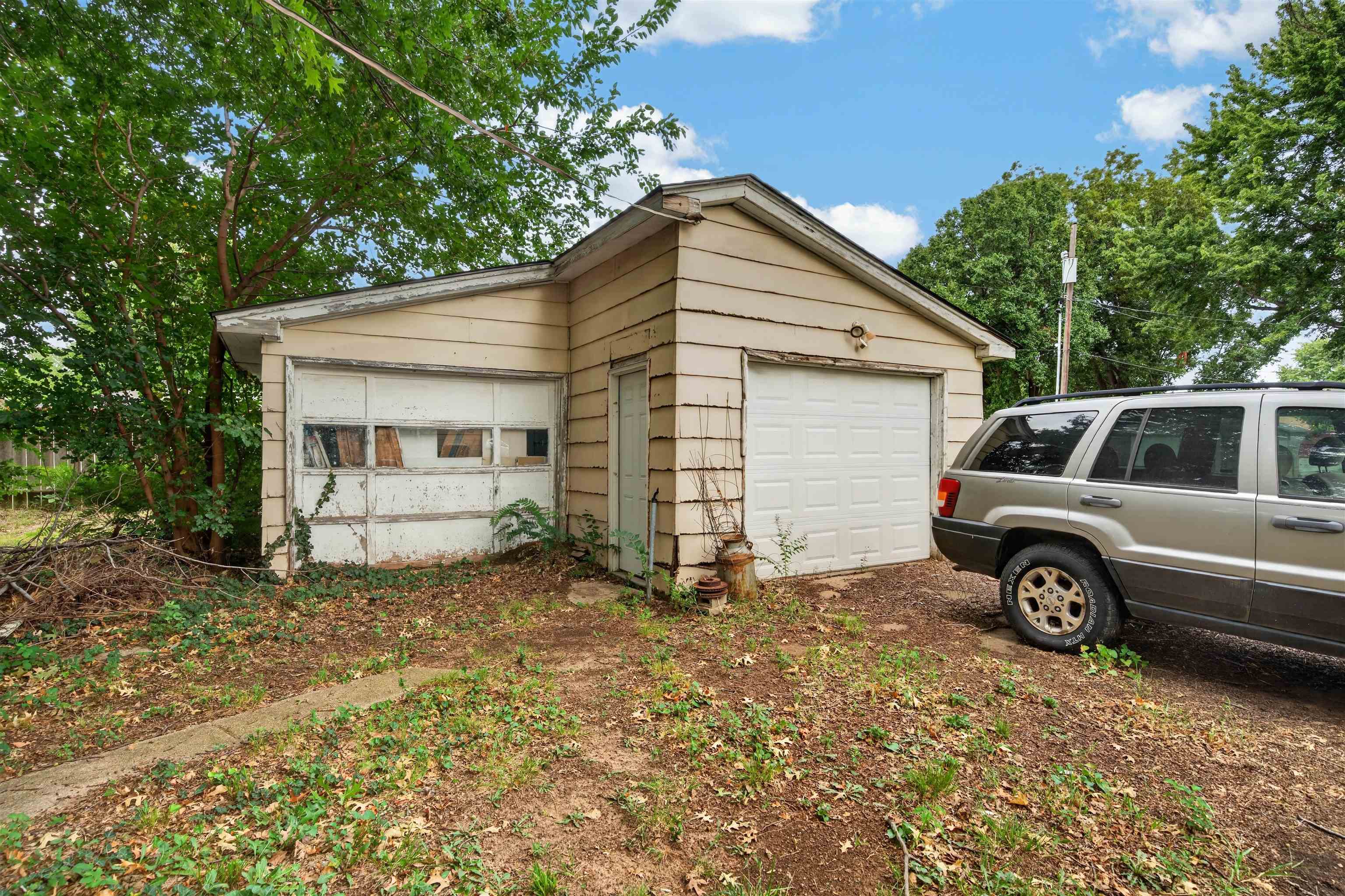243 Western Ave Property Photo 16