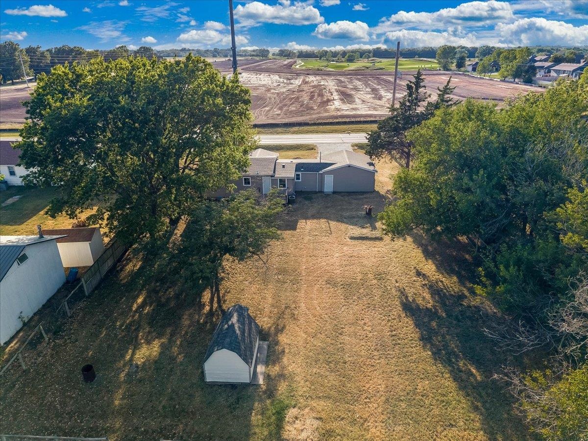 2302 S Anderson Property Photo 31