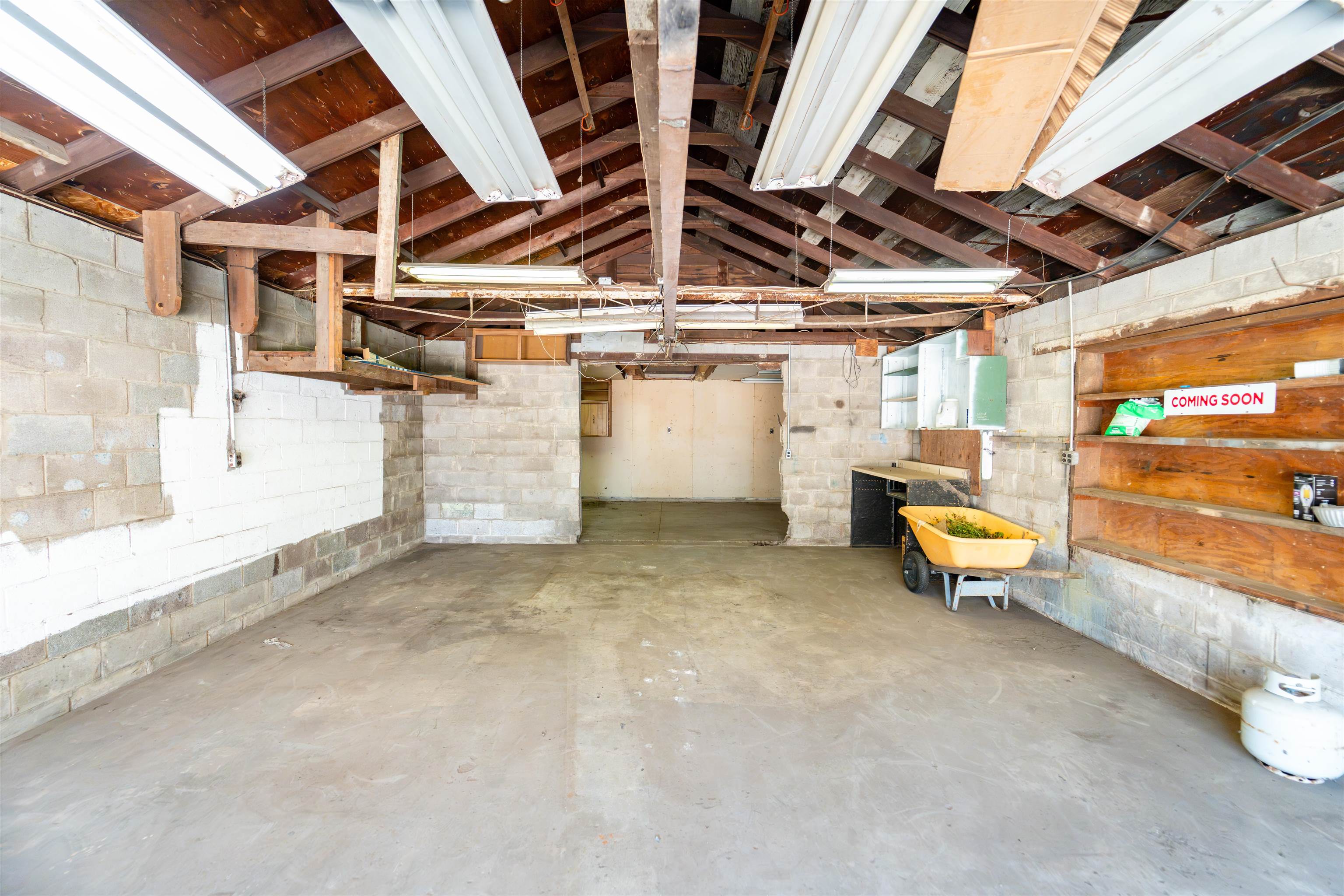 545 W Macarthur Property Photo 32
