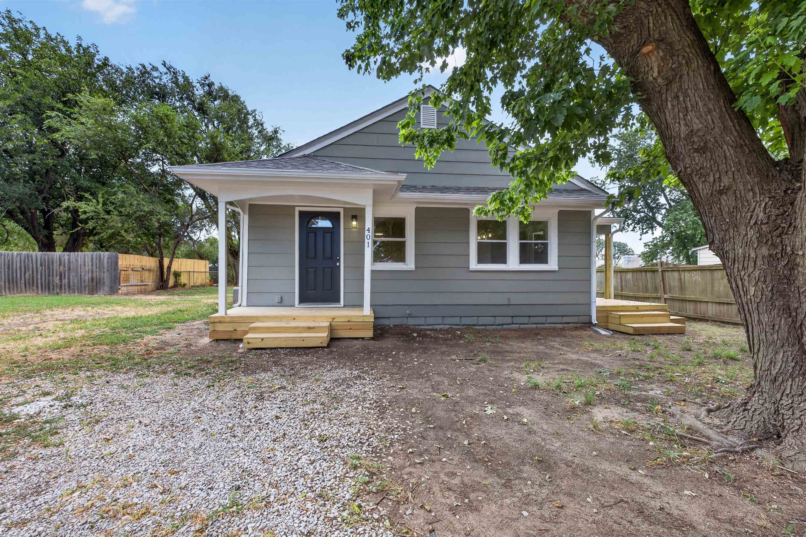 401 S Cranmer Property Photo 3