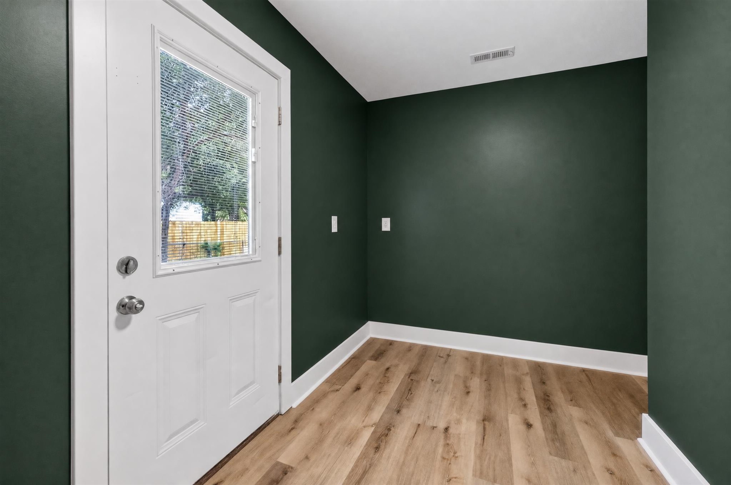 401 S Cranmer Property Photo 22