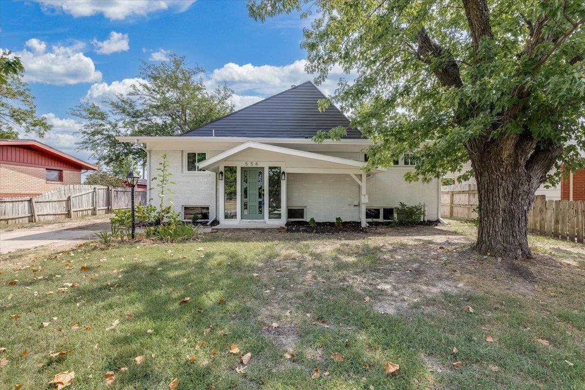 556 N Colby Property Photo 1