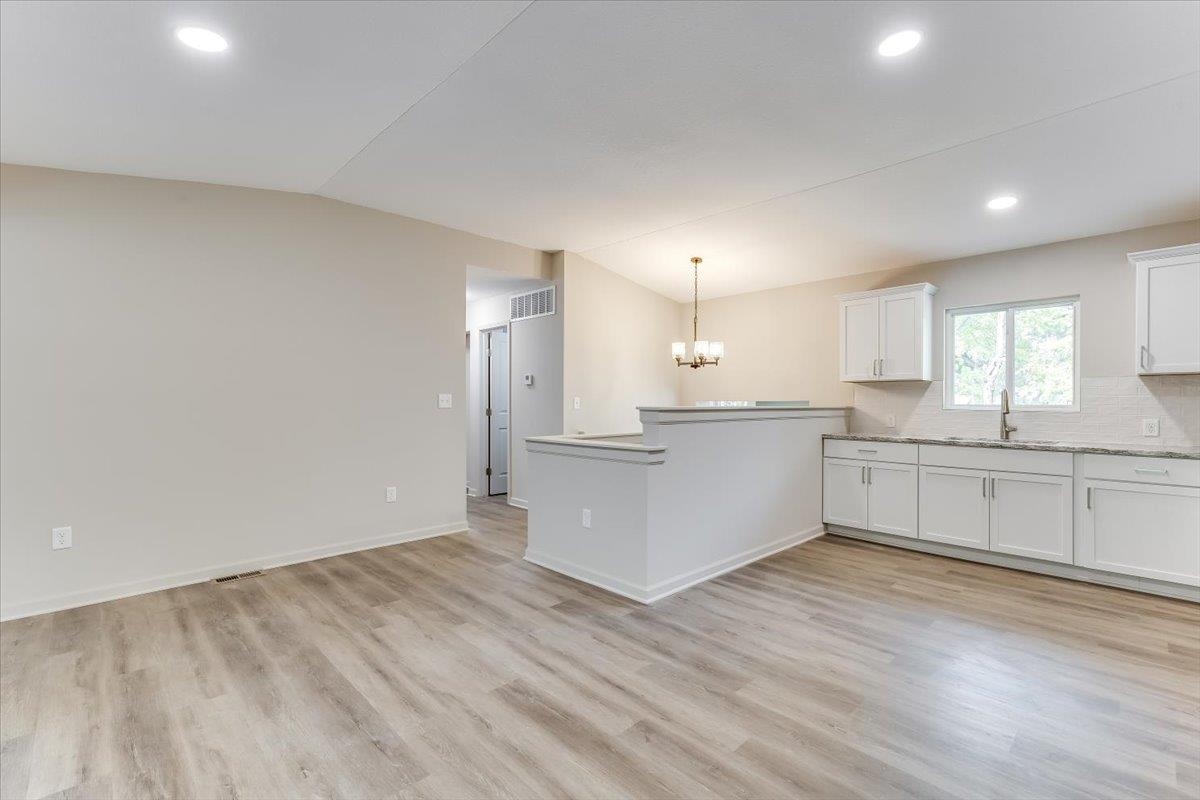 556 N Colby Property Photo 6