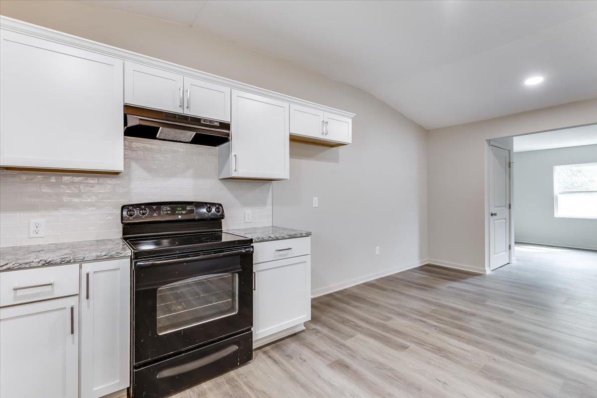 556 N Colby Property Photo 10