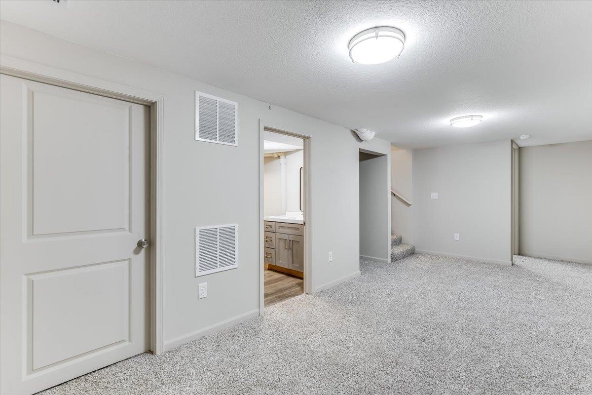 556 N Colby Property Photo 24