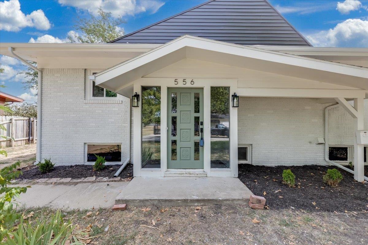 556 N Colby Property Photo 33