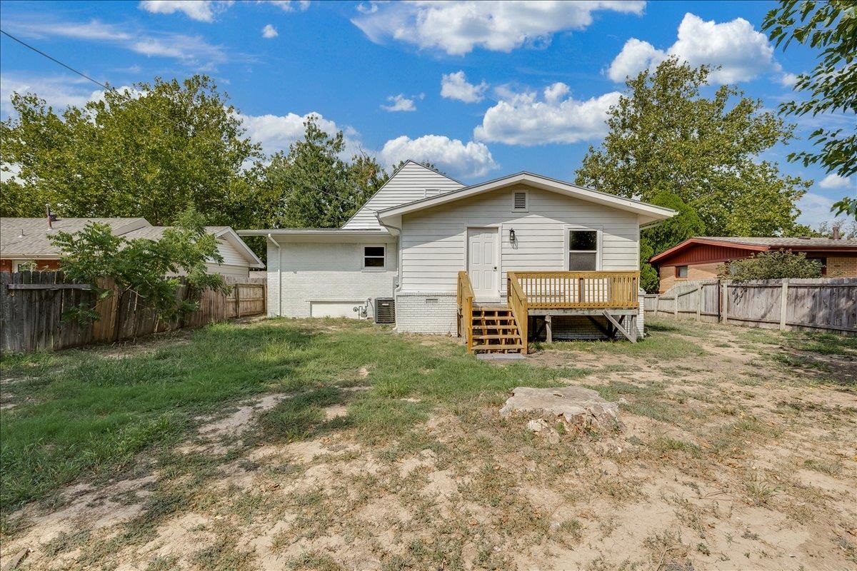 556 N Colby Property Photo 35