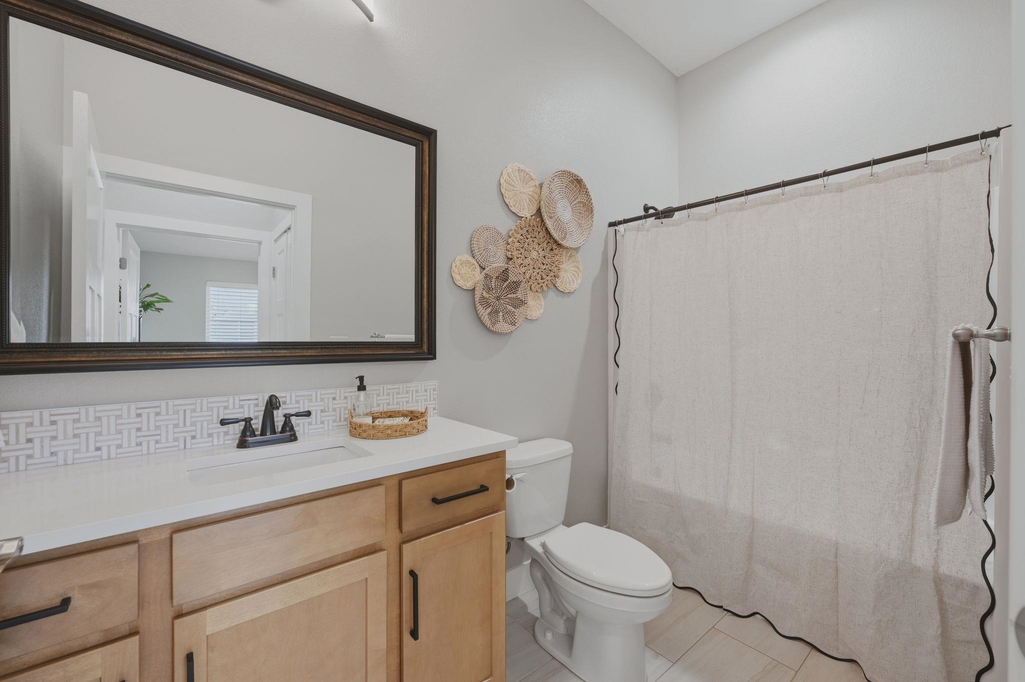 2418 E Madison Property Photo 18