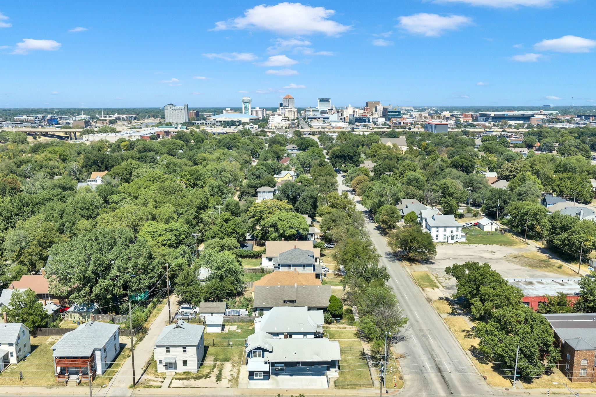 1147 S Main Property Photo 2