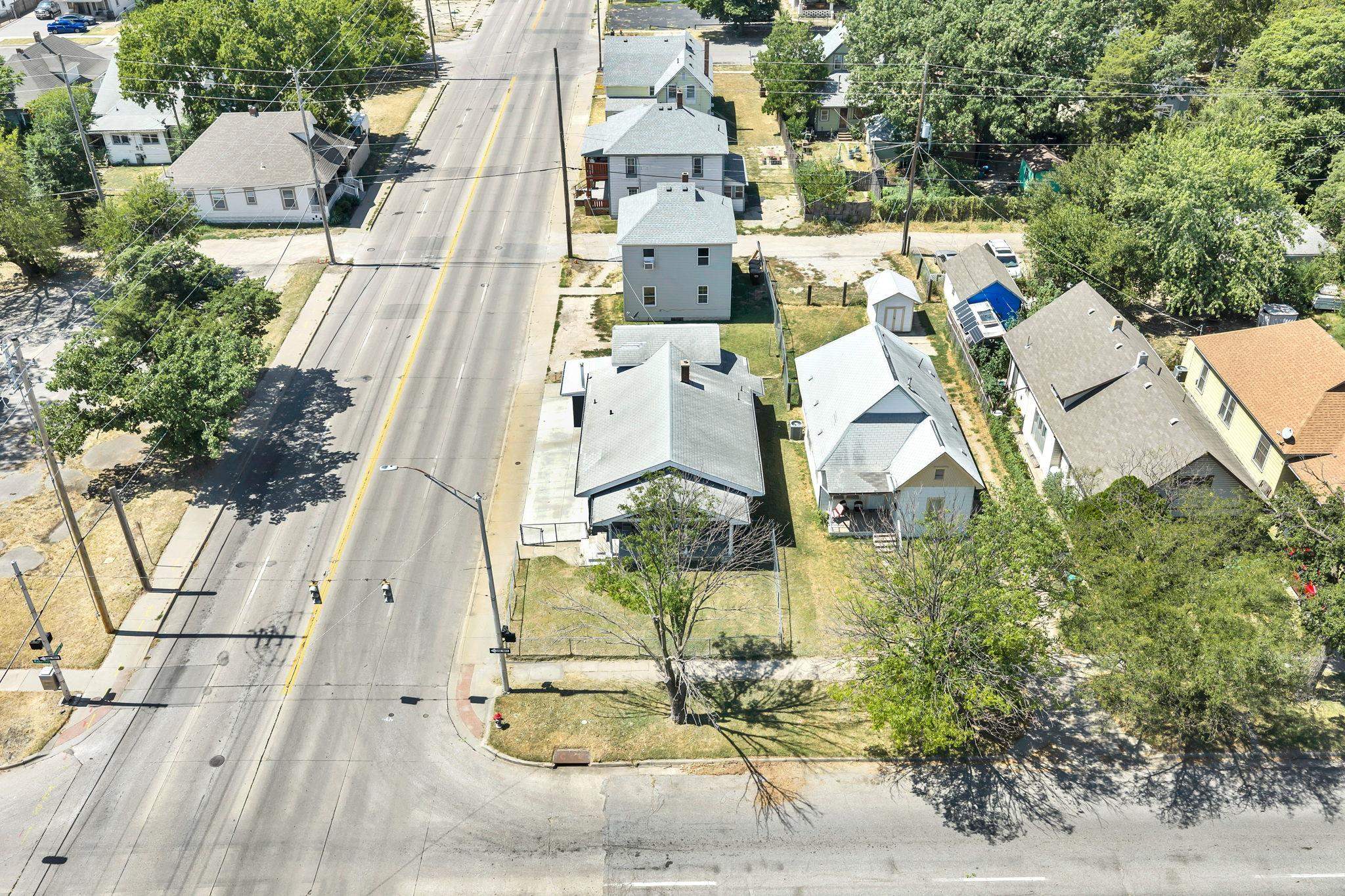 1147 S Main Property Photo 3