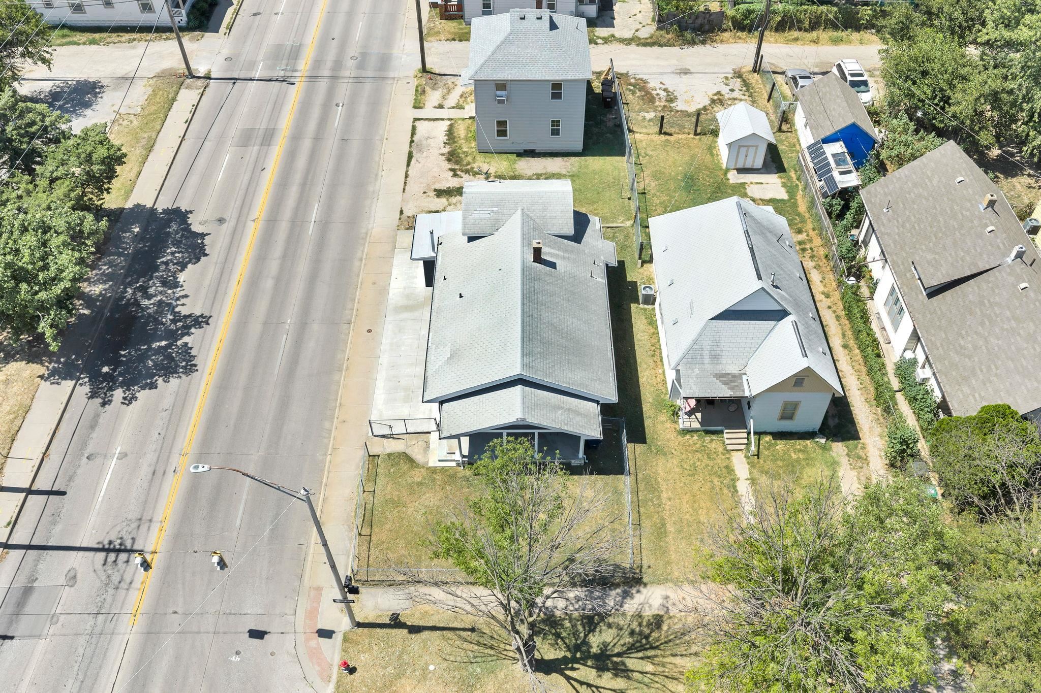 1147 S Main Property Photo 4