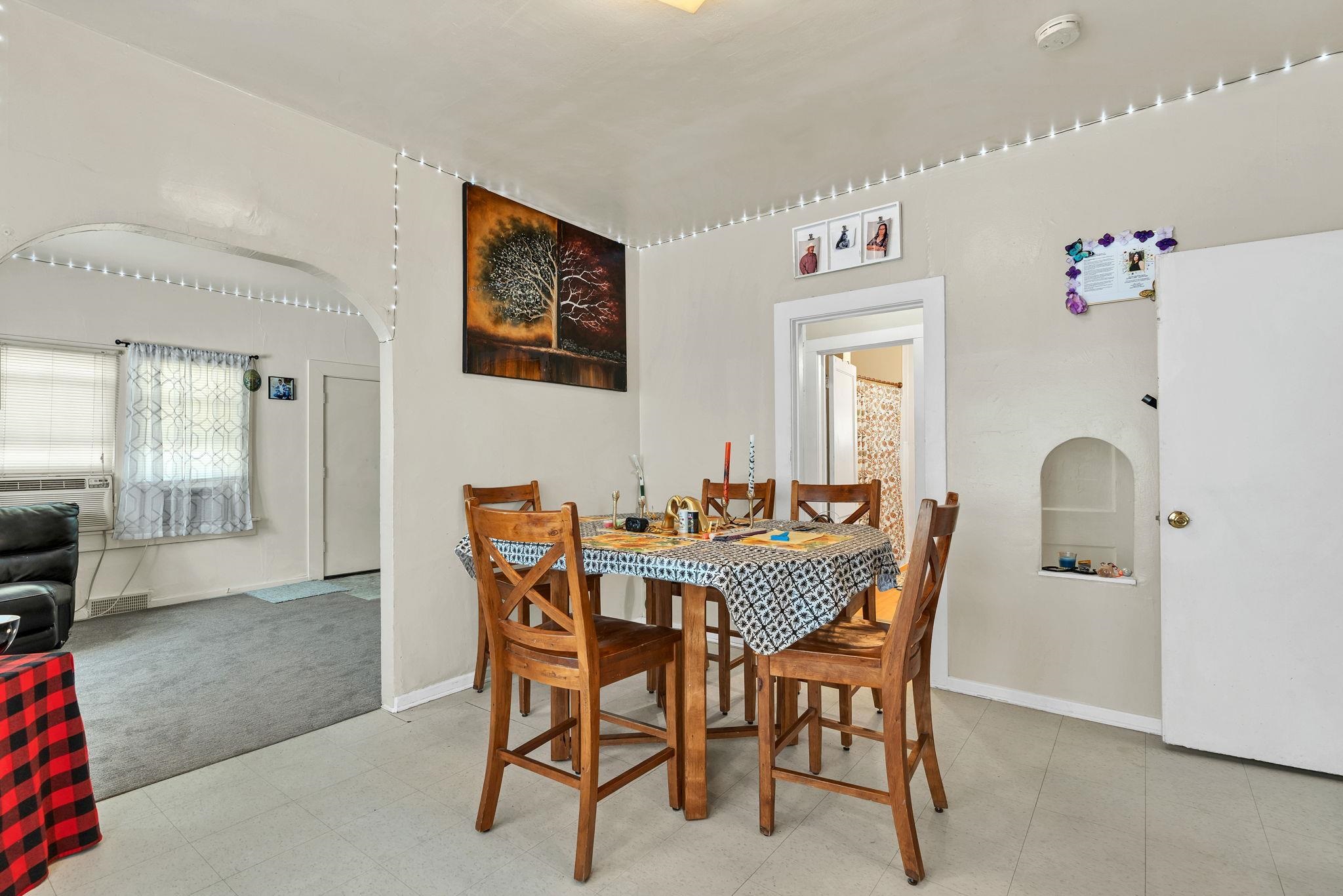 1147 S Main Property Photo 14