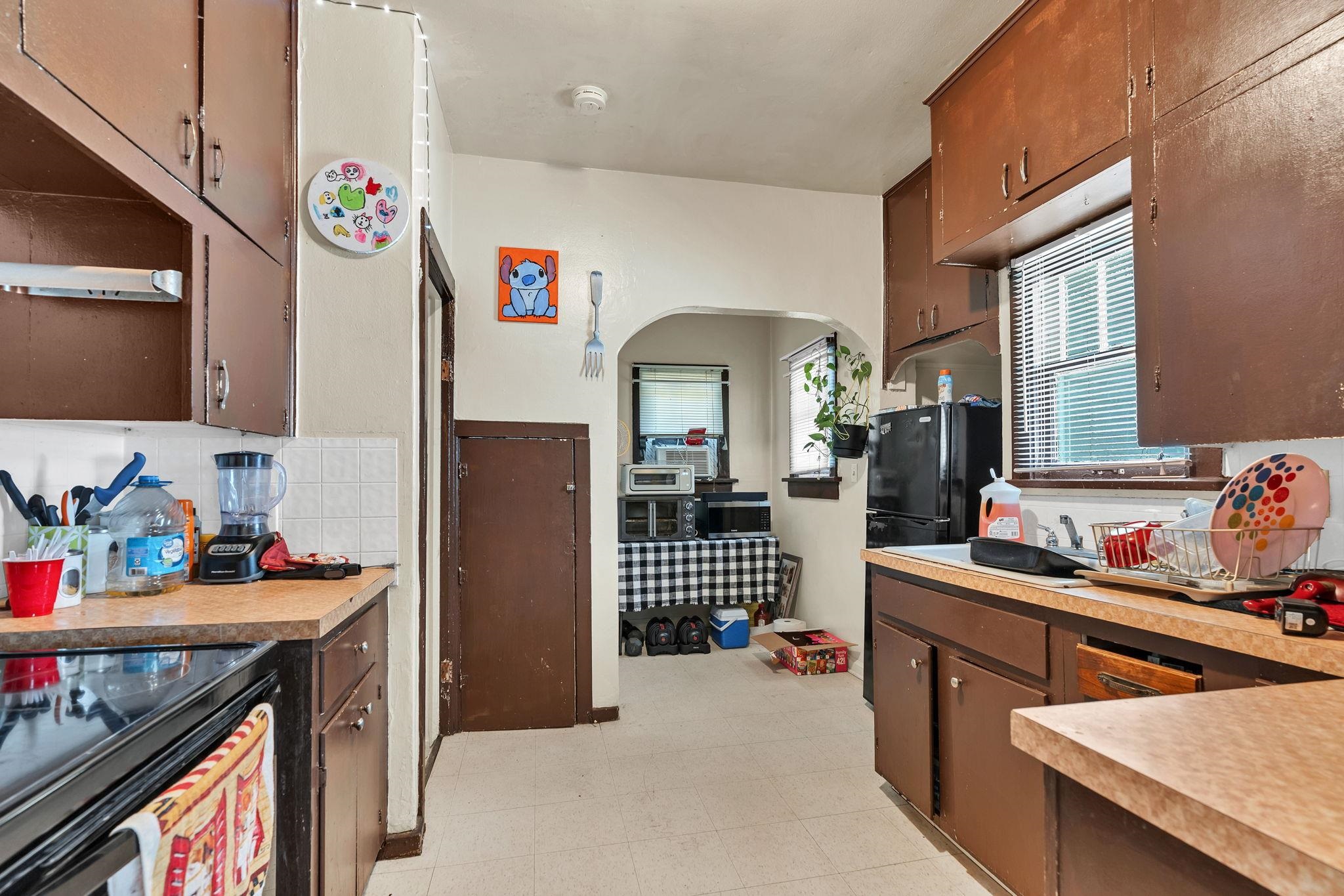 1147 S Main Property Photo 16