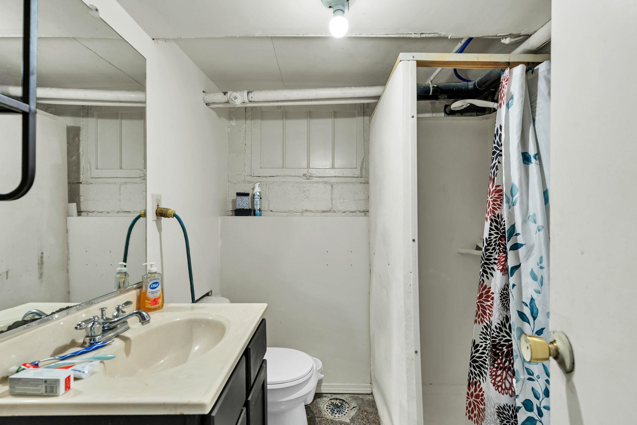 1147 S Main Property Photo 26