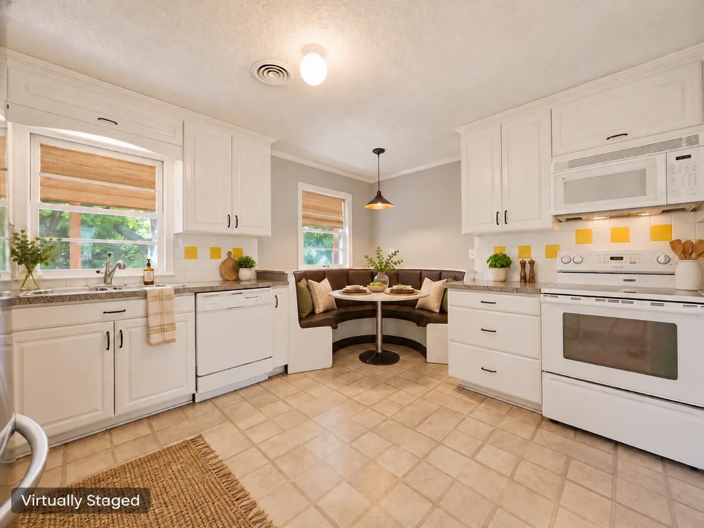 230 N Edgemoor Property Photo 4