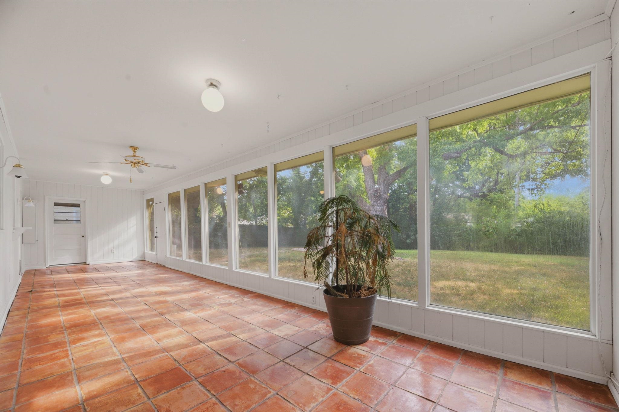 230 N Edgemoor Property Photo 6