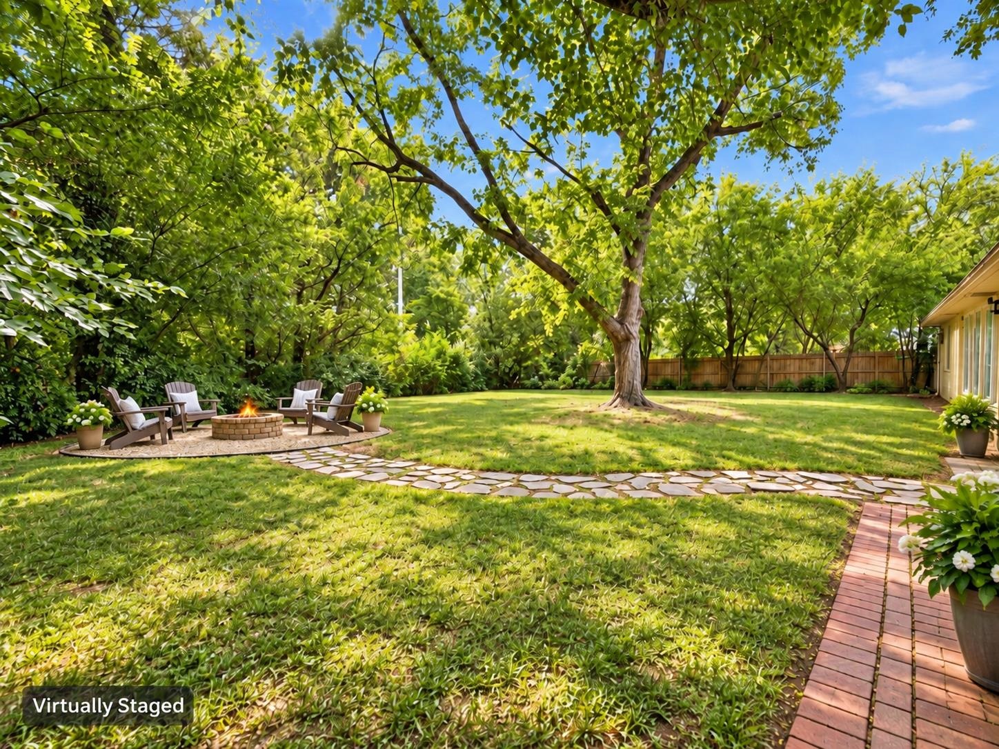 230 N Edgemoor Property Photo 11