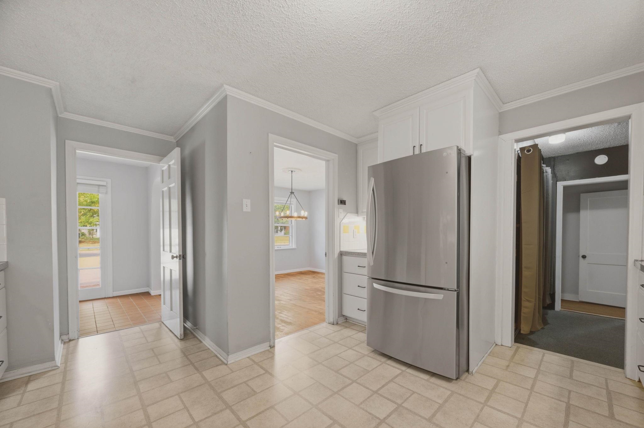 230 N Edgemoor Property Photo 16