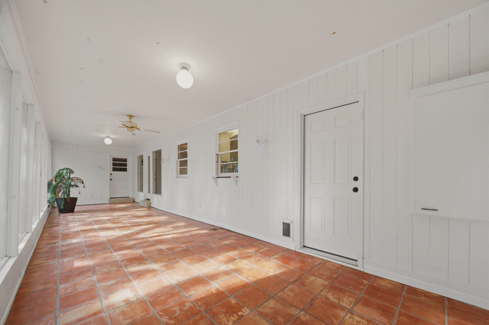 230 N Edgemoor Property Photo 18