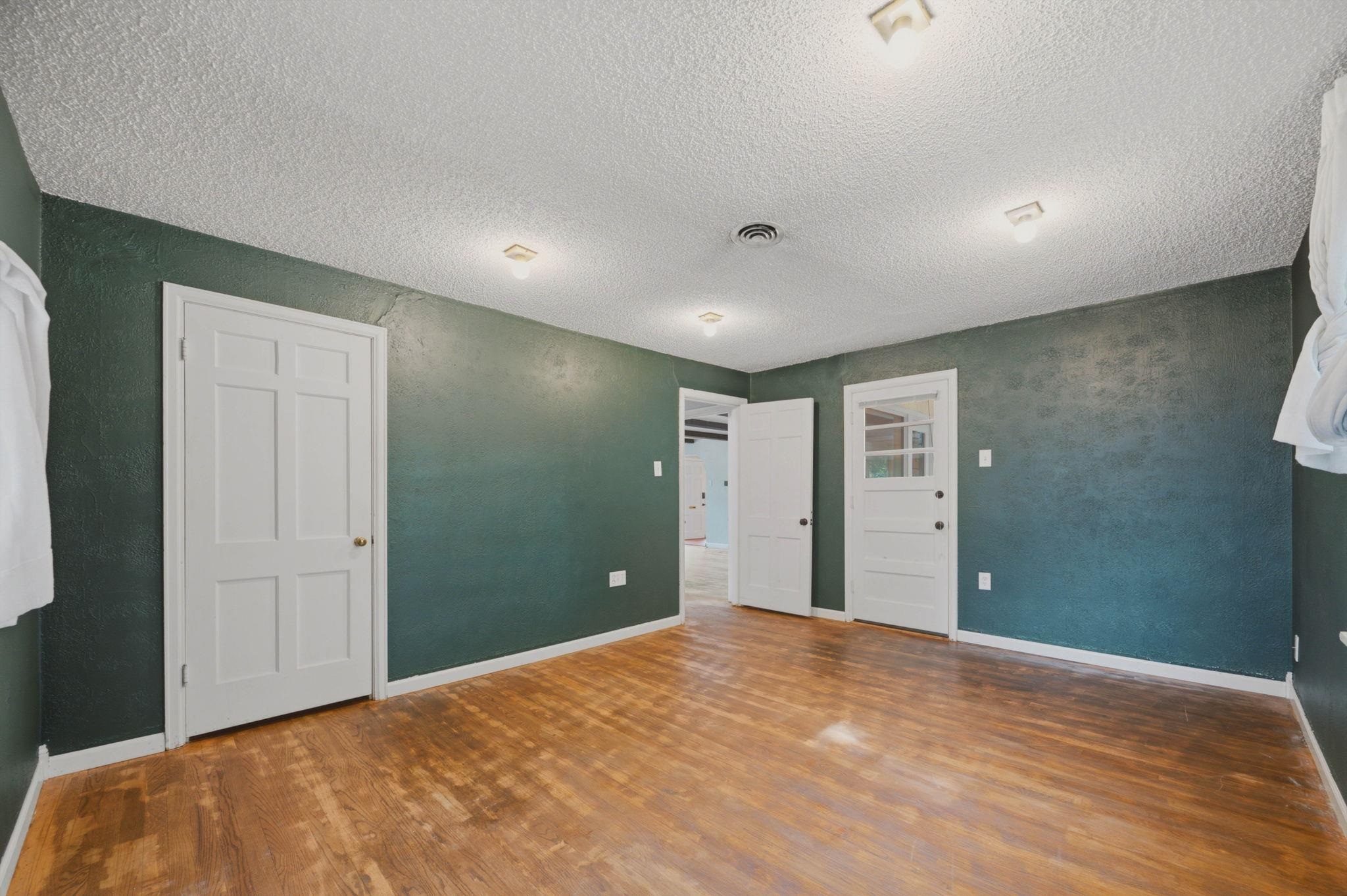 230 N Edgemoor Property Photo 19