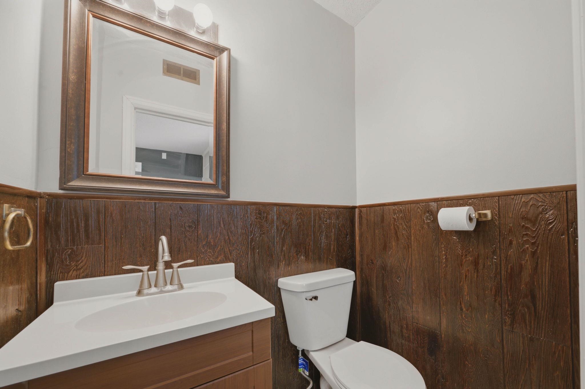 230 N Edgemoor Property Photo 24