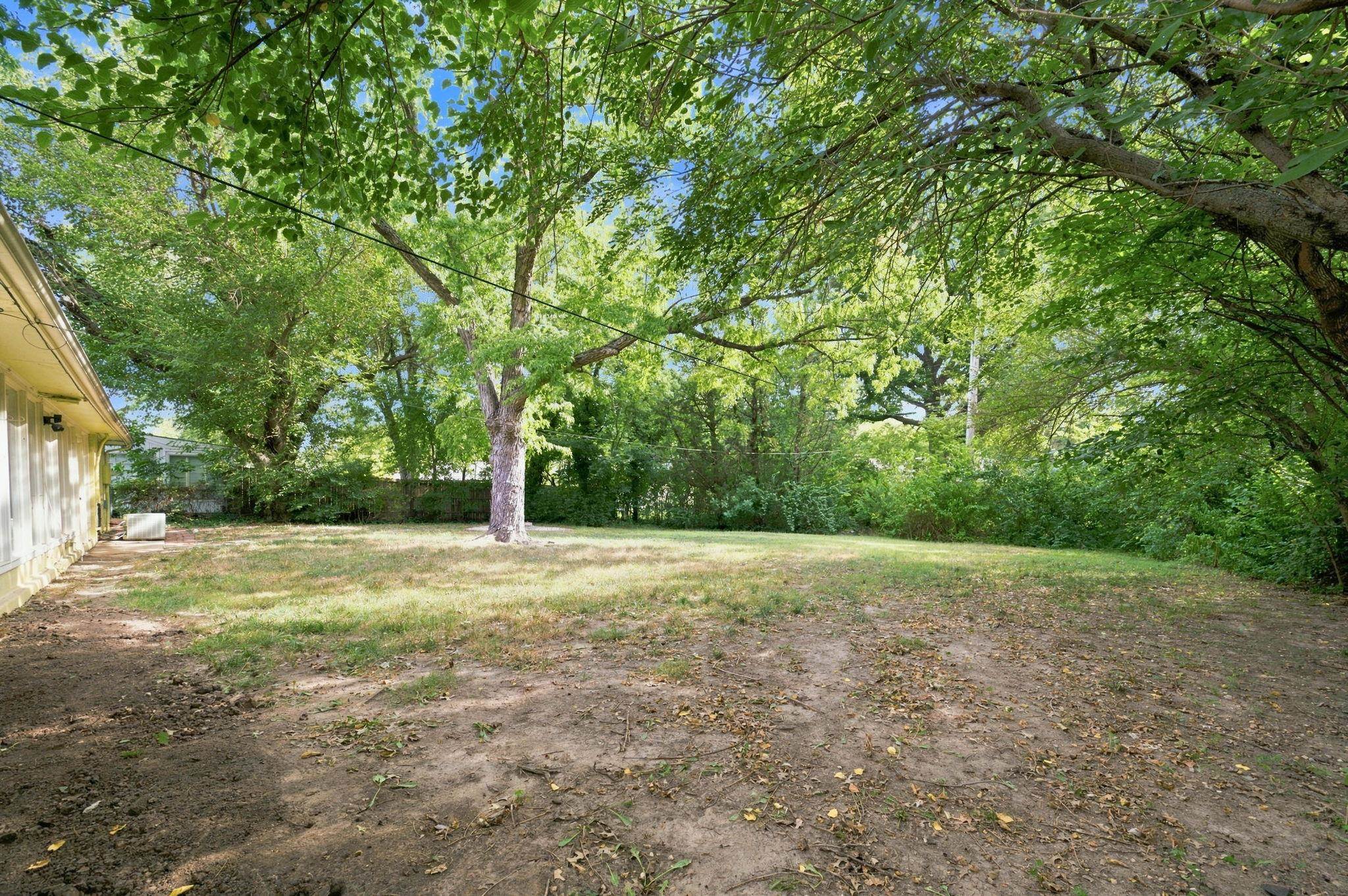 230 N Edgemoor Property Photo 29