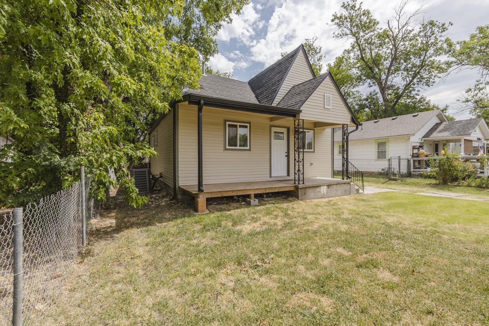 616 N Madison Property Photo 2