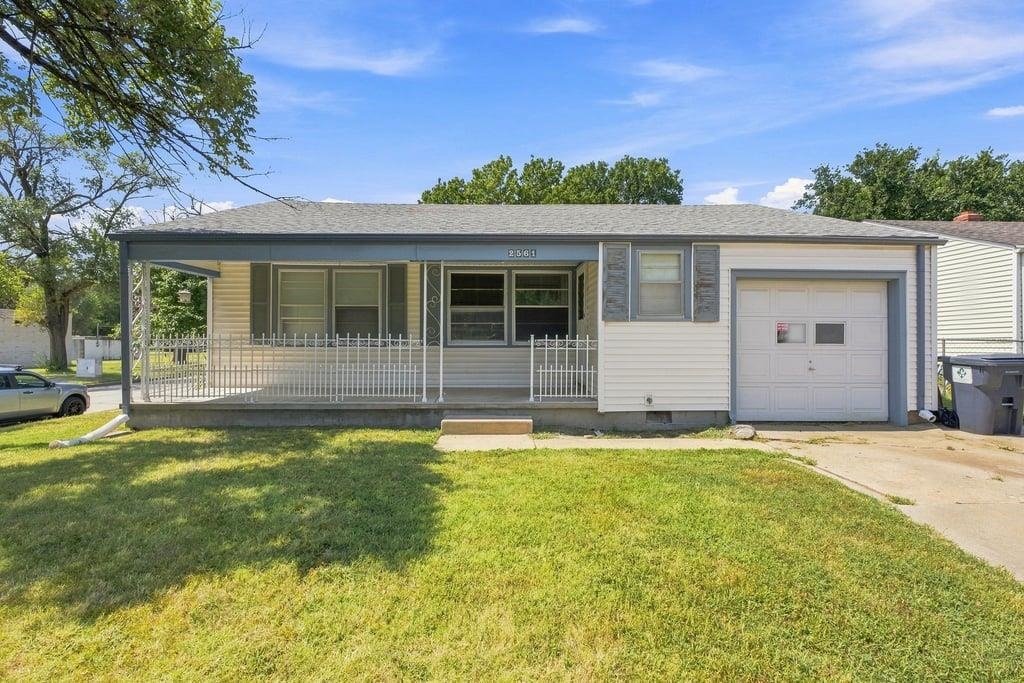 2561 S Hydraulic Ave. Property Photo 1
